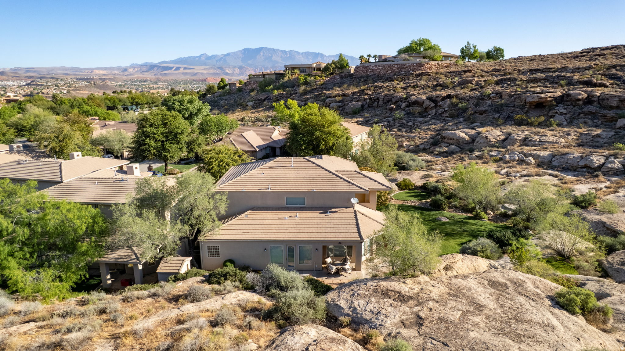 main property photo 41