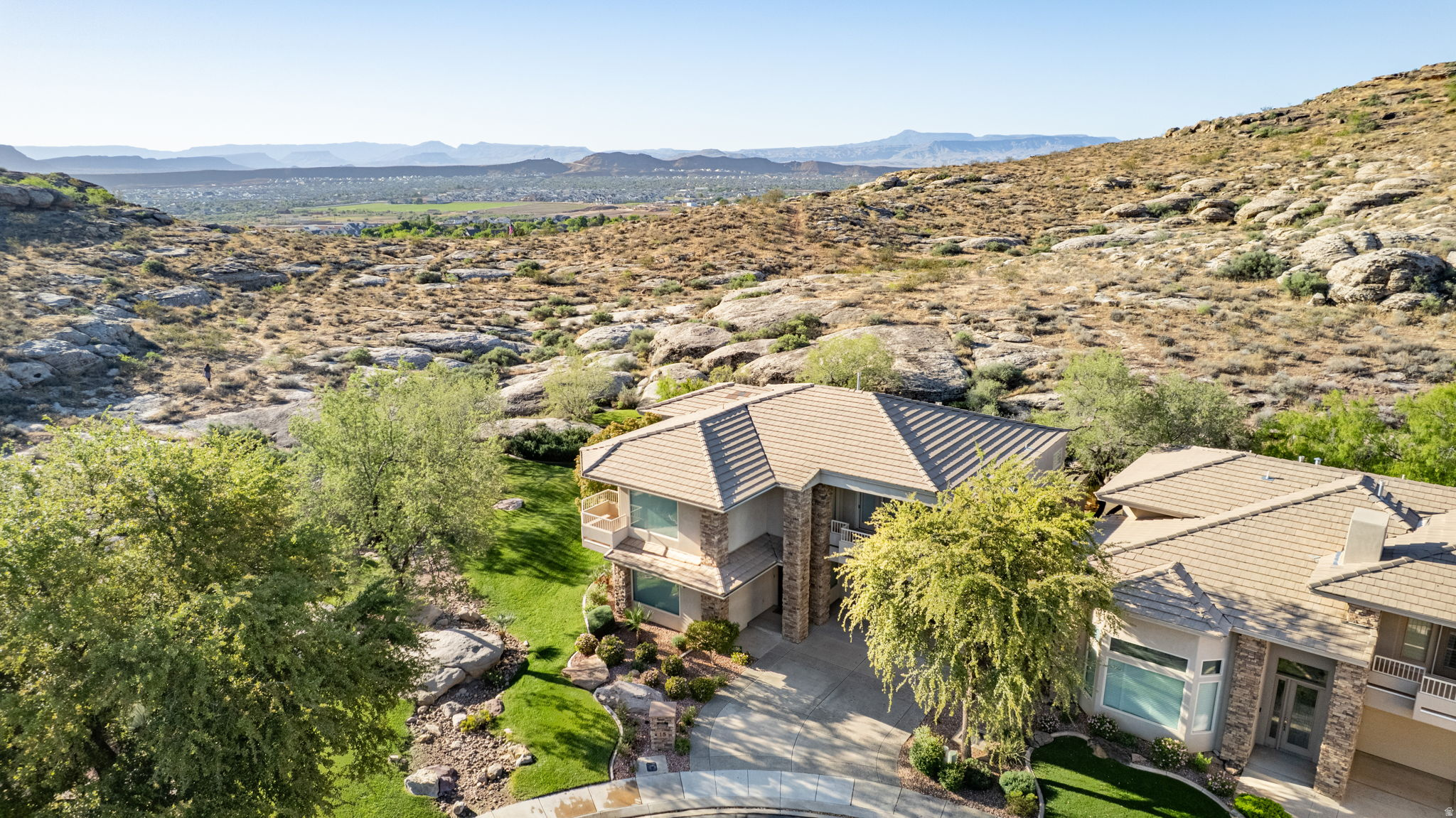 main property photo 44