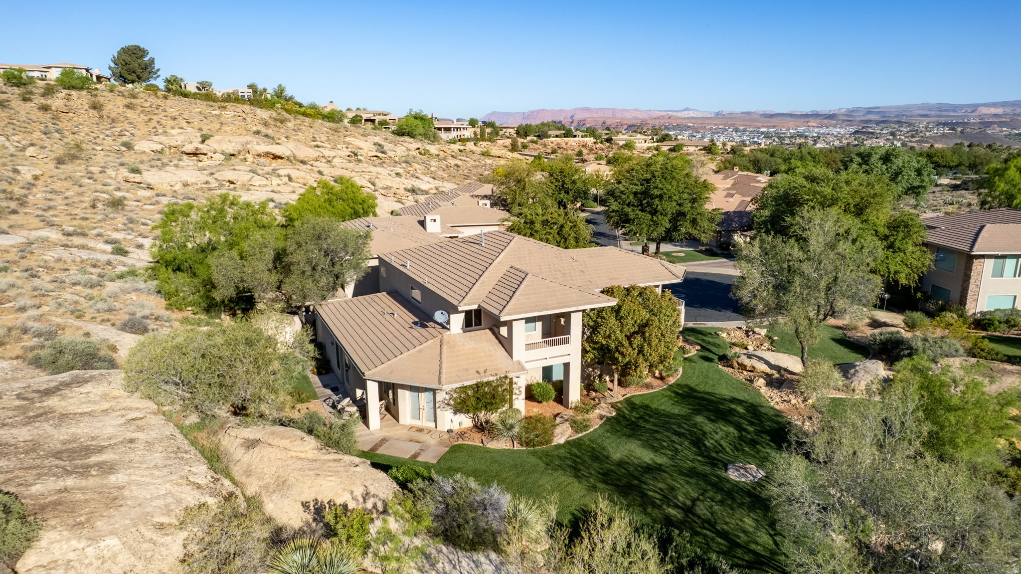 main property photo 46