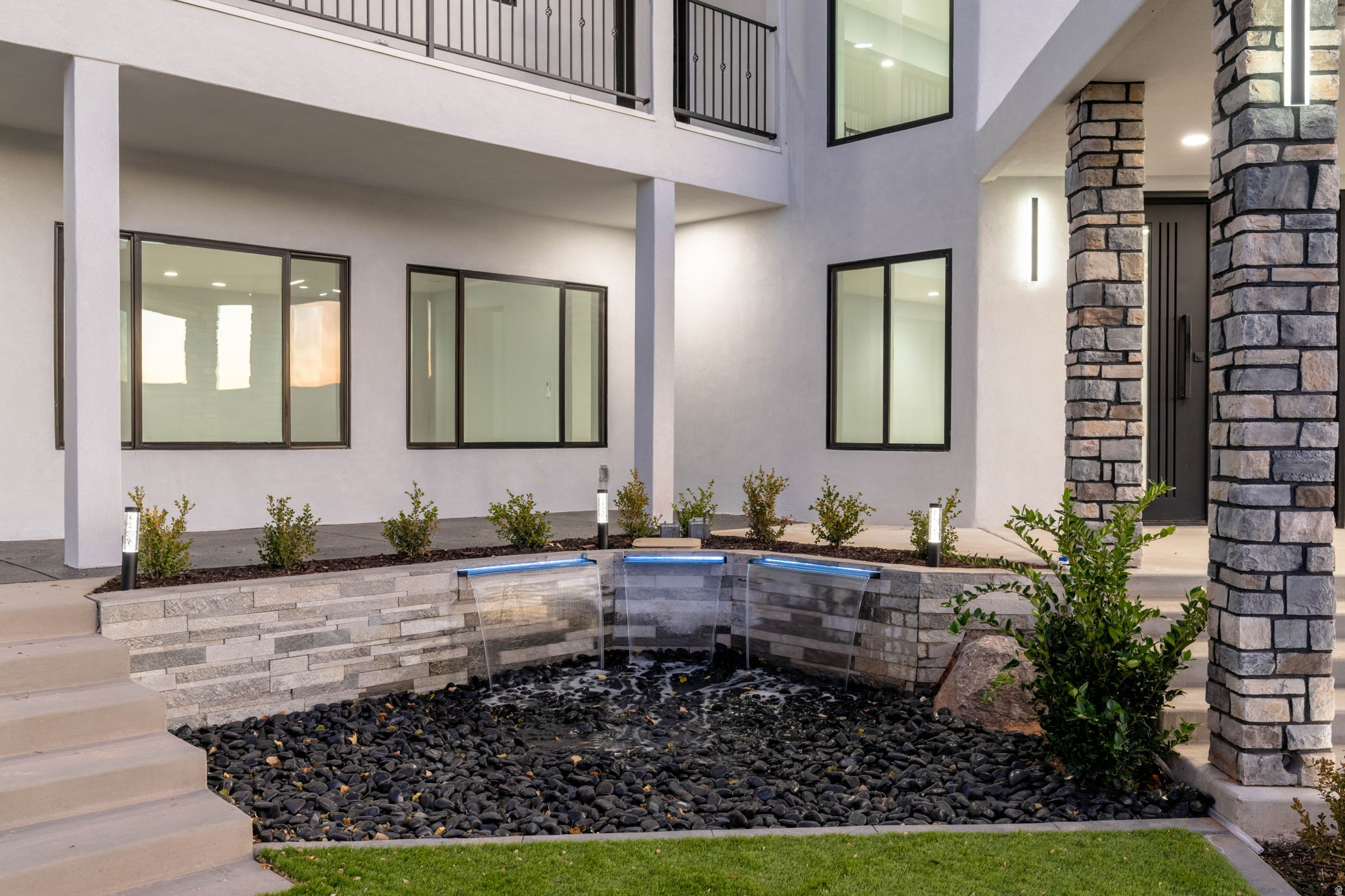main property photo 90