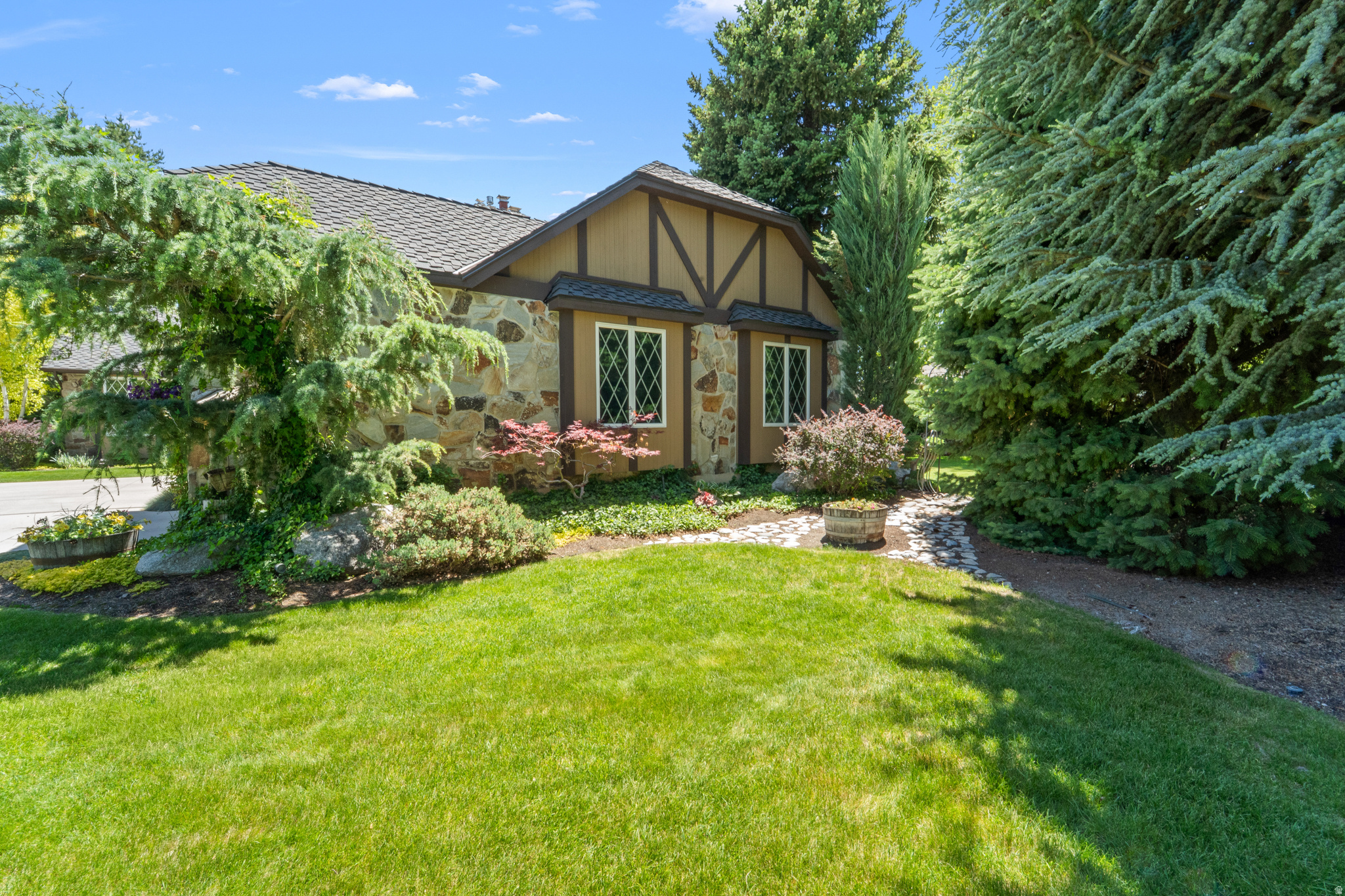 main property photo 80