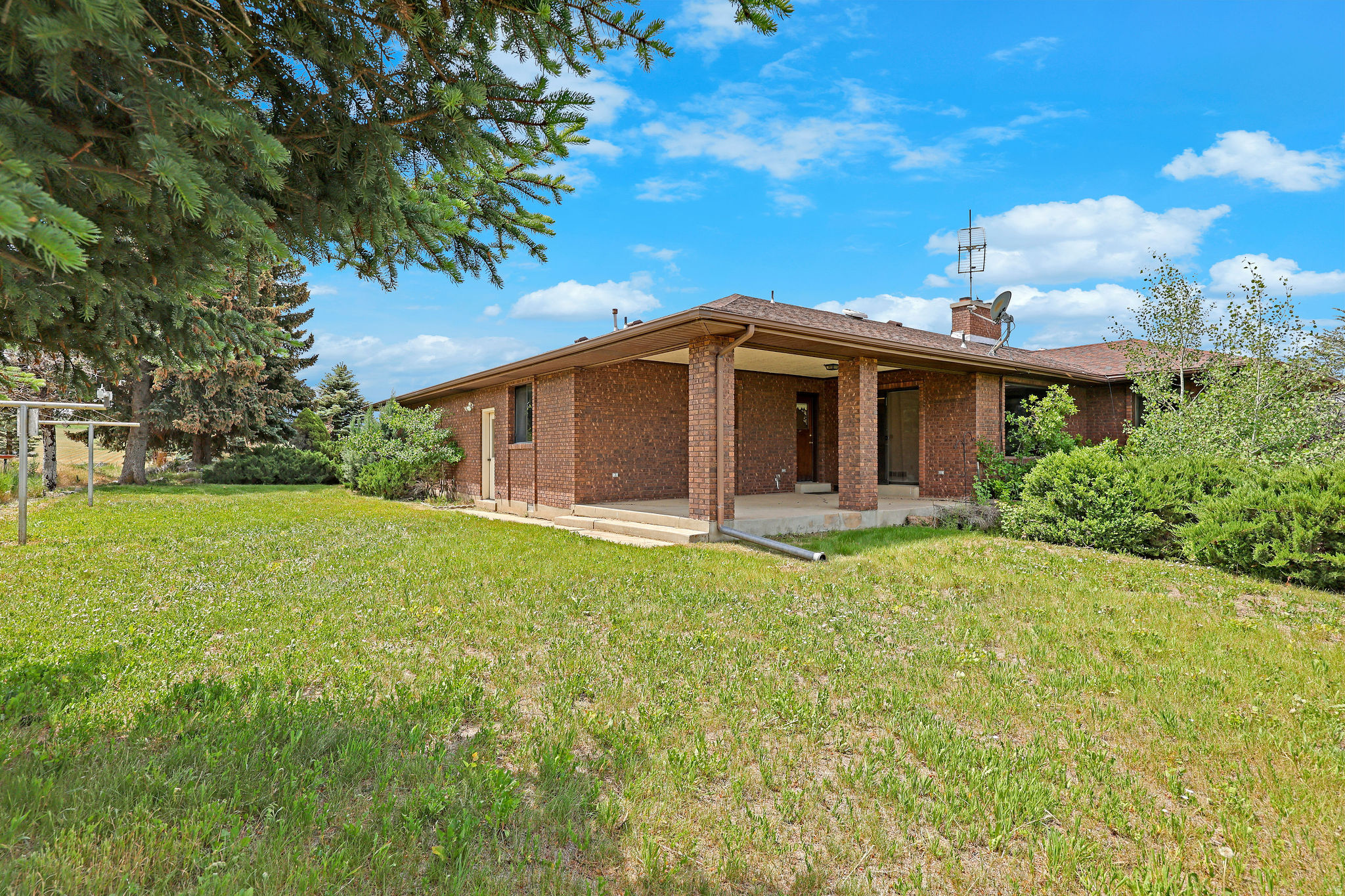 main property photo 25