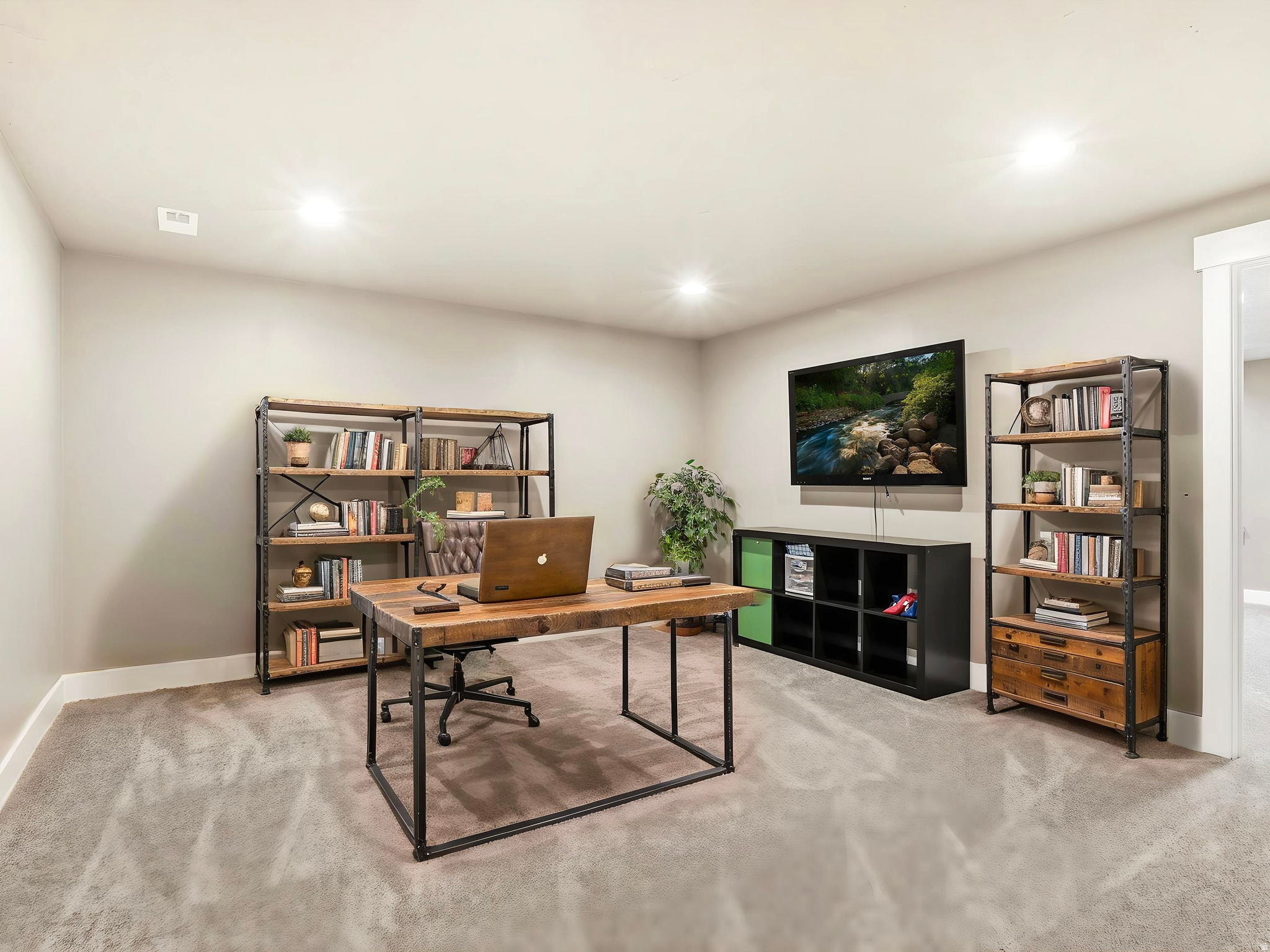 main property photo 22