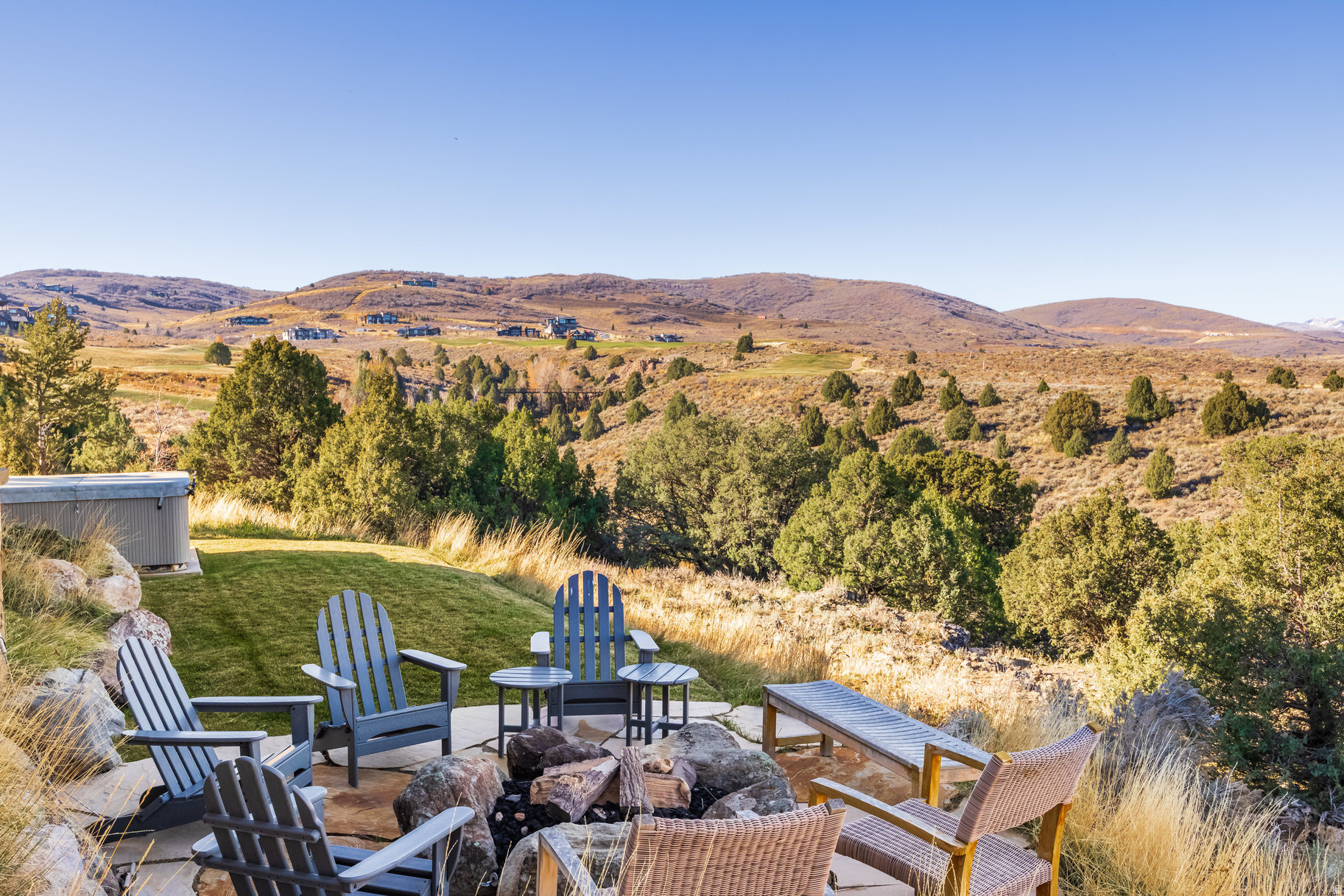 main property photo 37