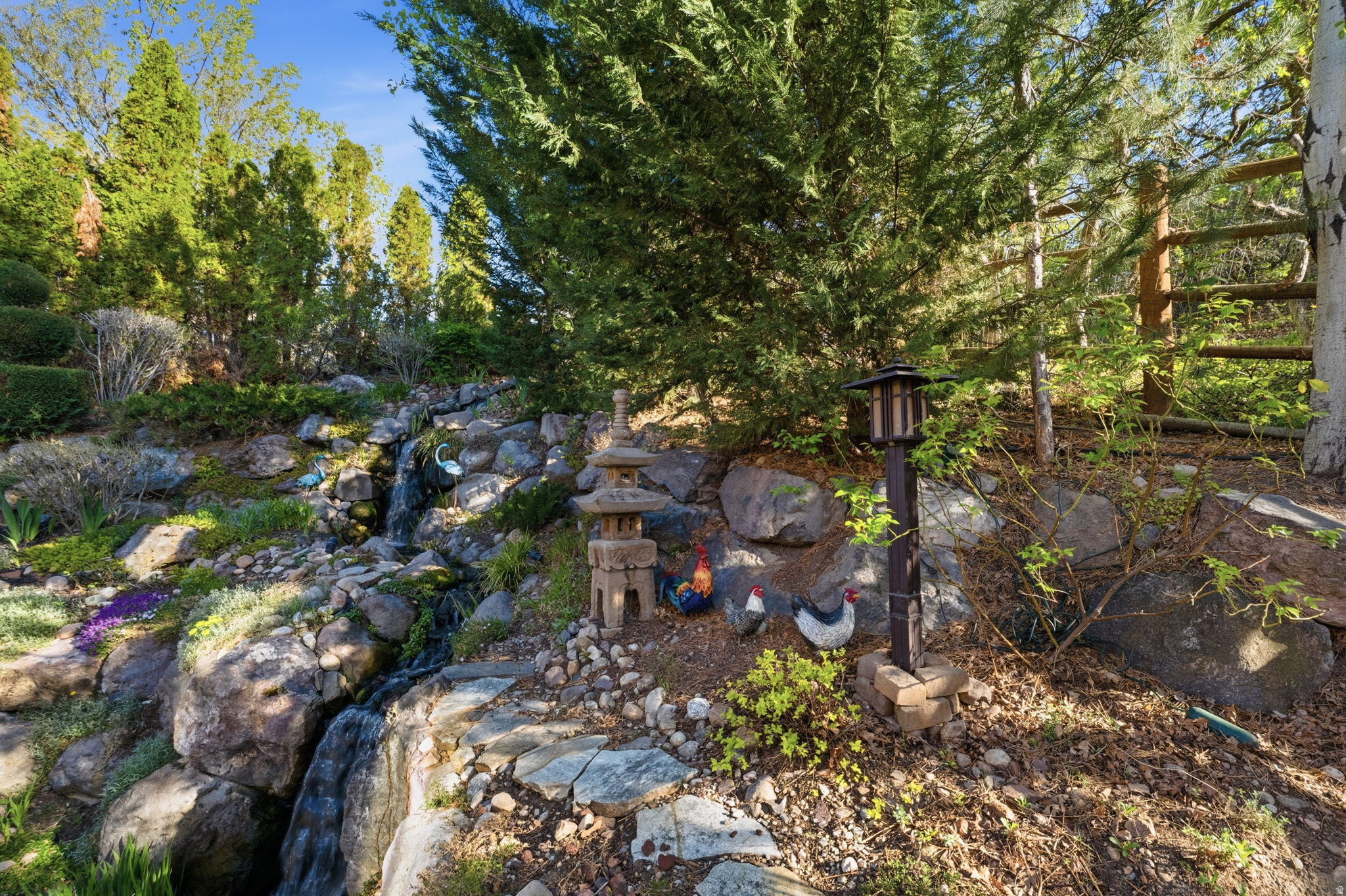 main property photo 45