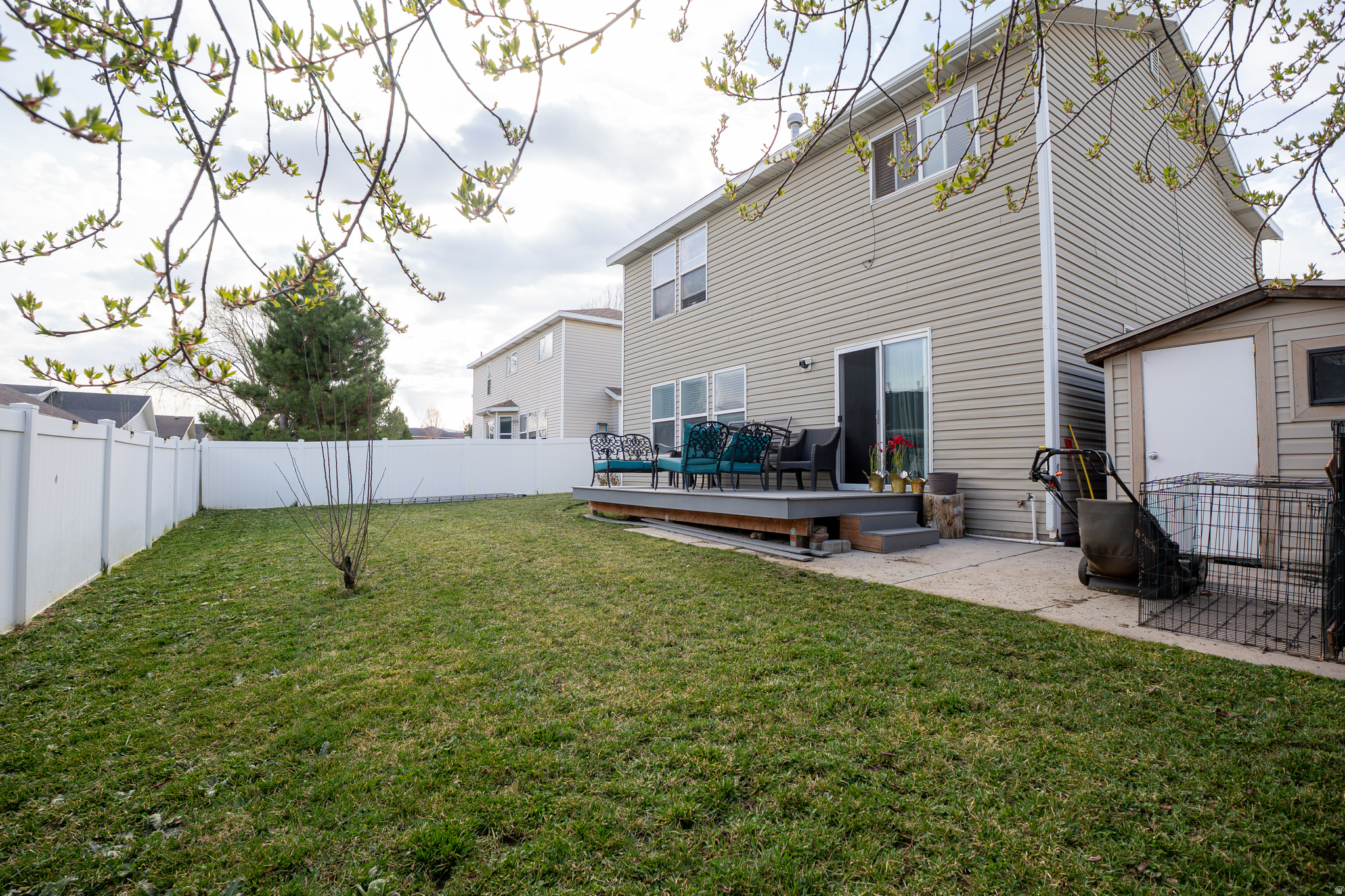 main property photo 20