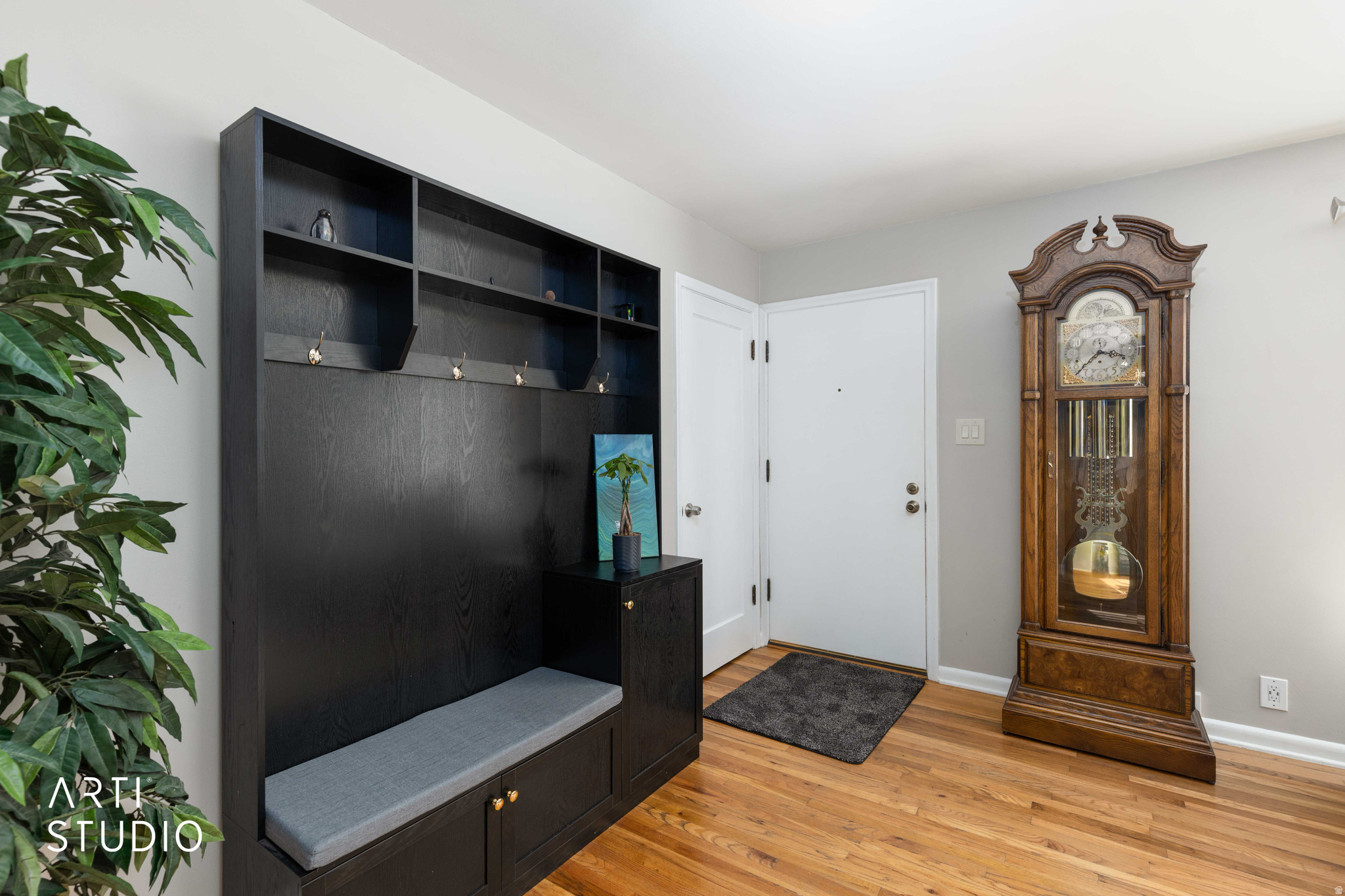 main property photo 8