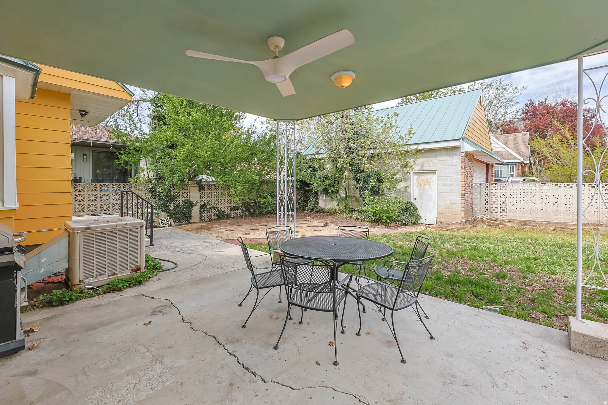 main property photo 35