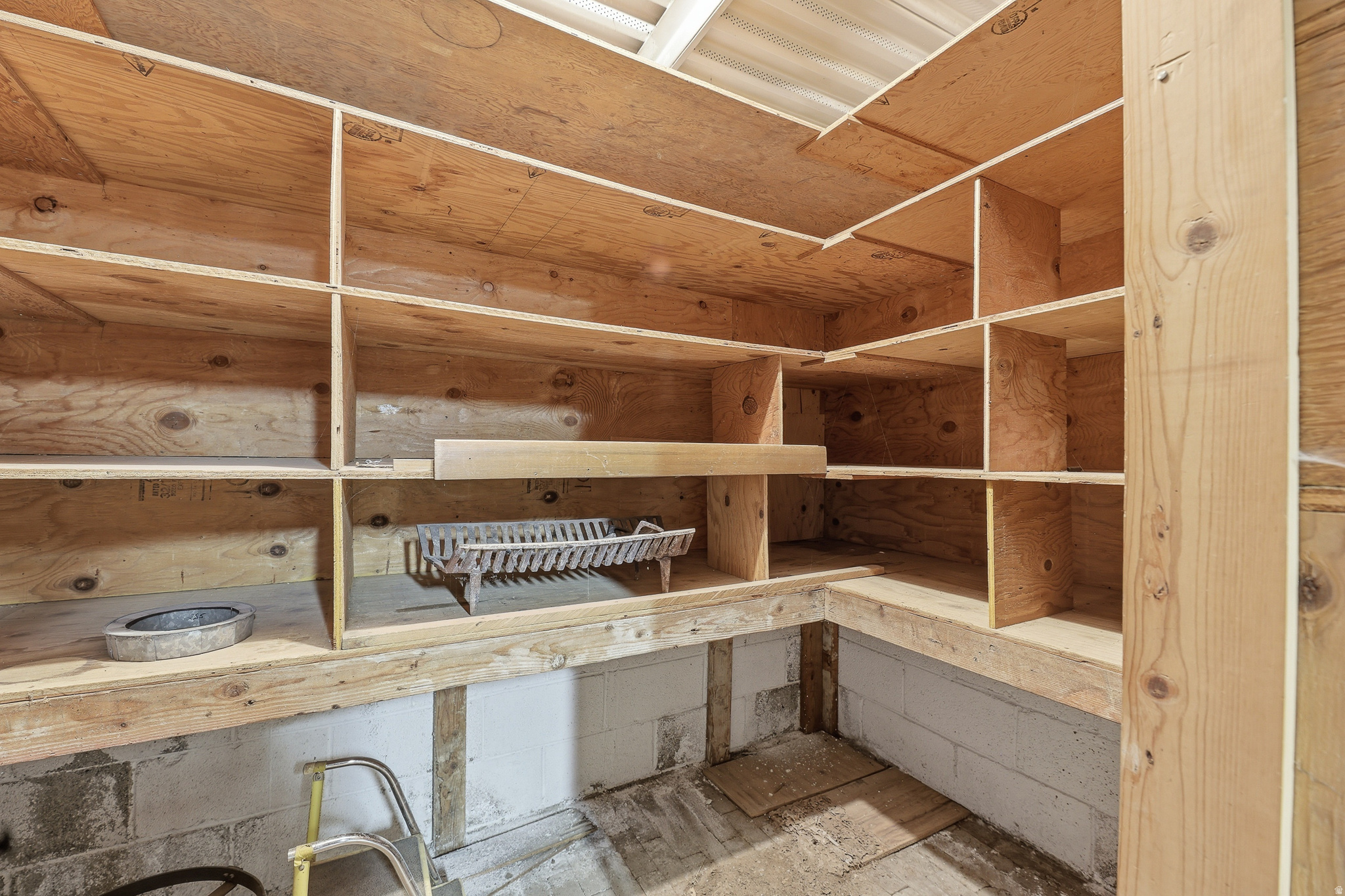 main property photo 41