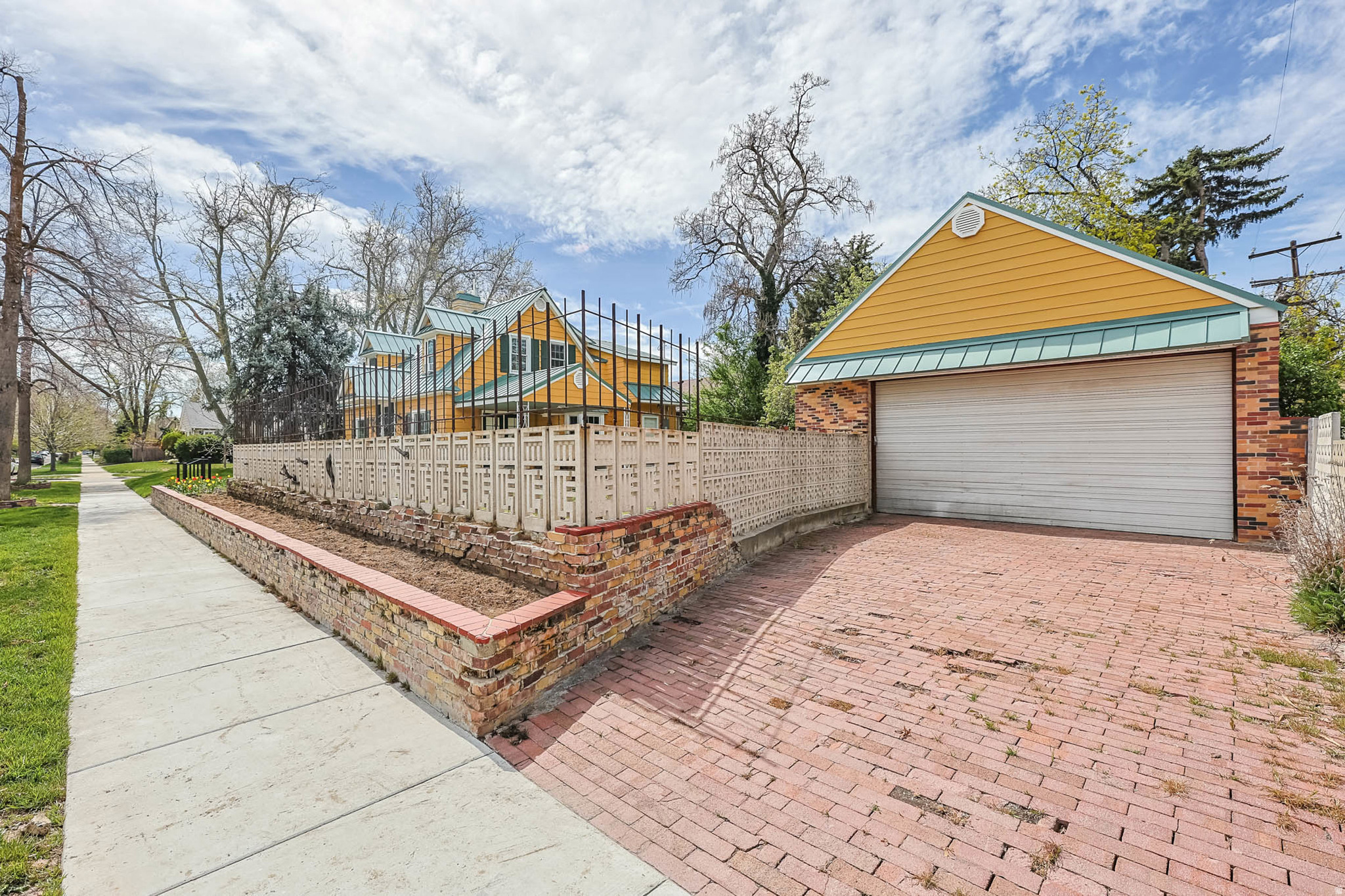 main property photo 51