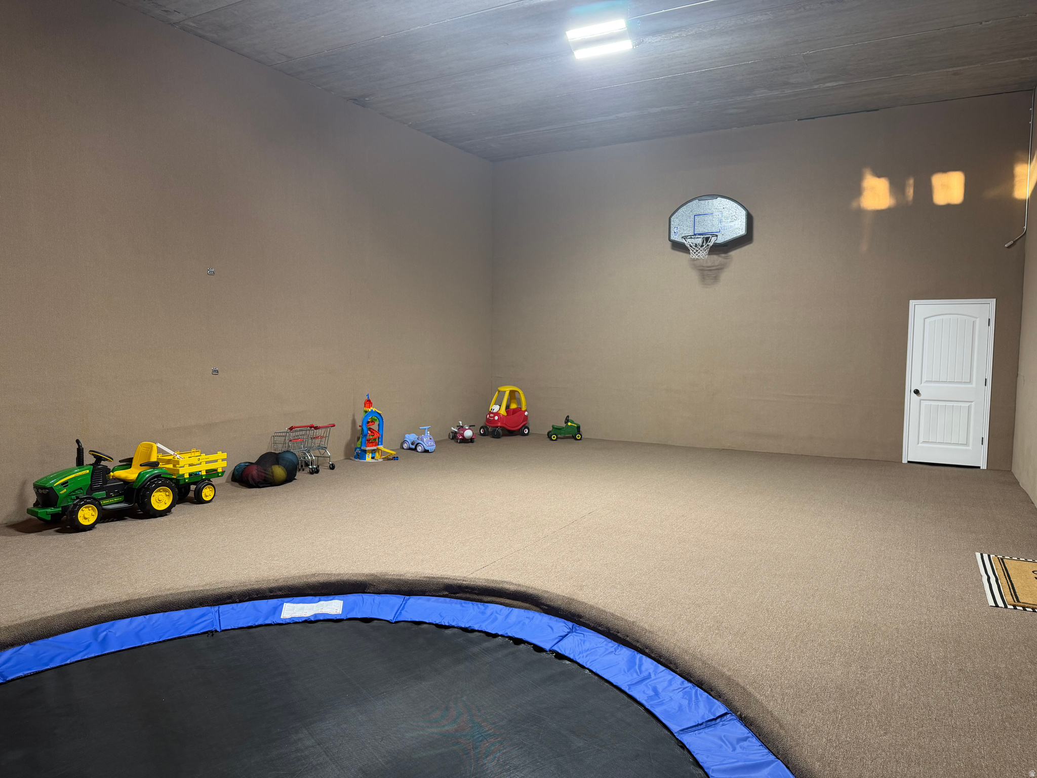 main property photo 32