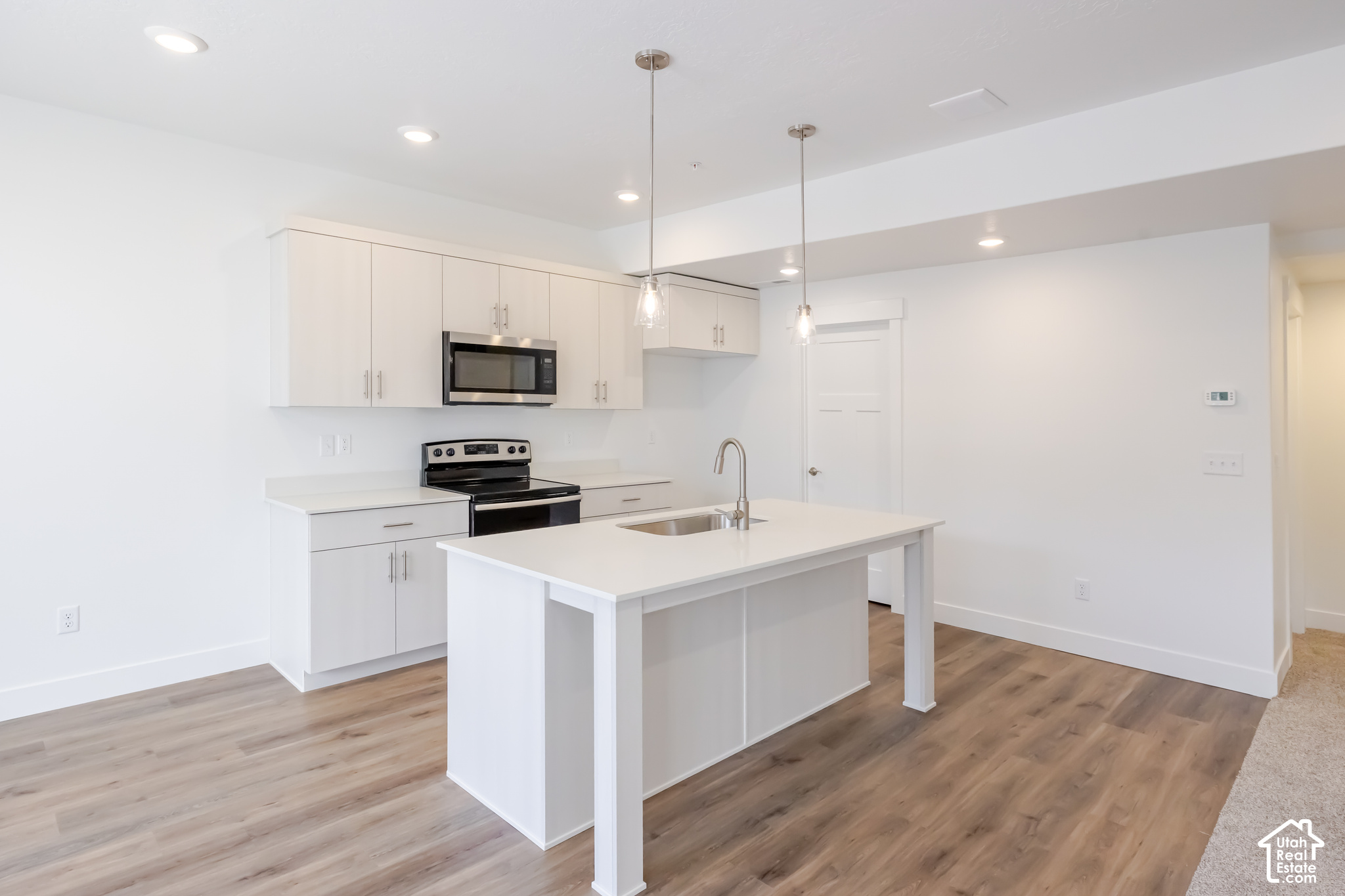 property viewer photo 7