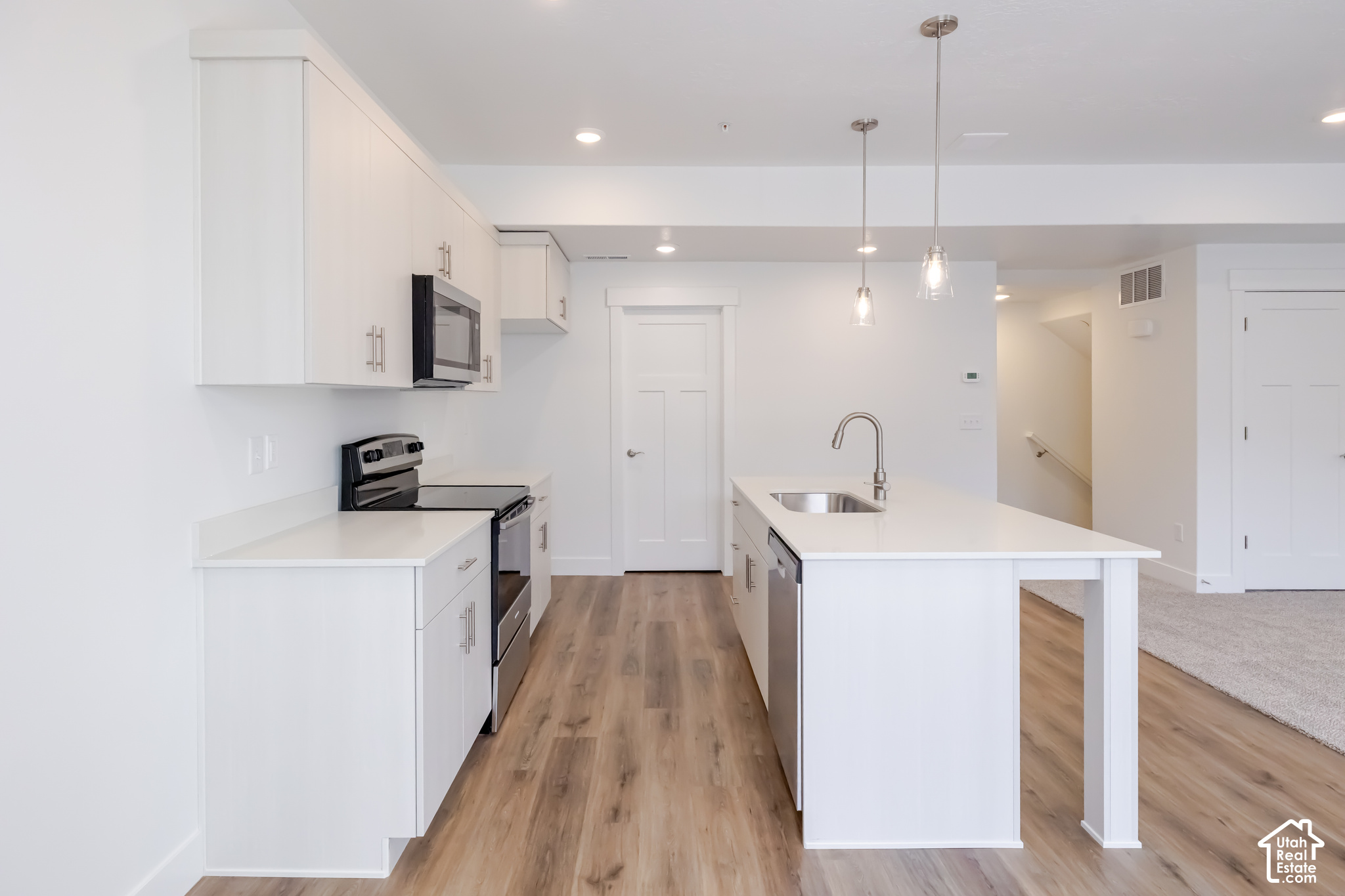 property viewer photo 8