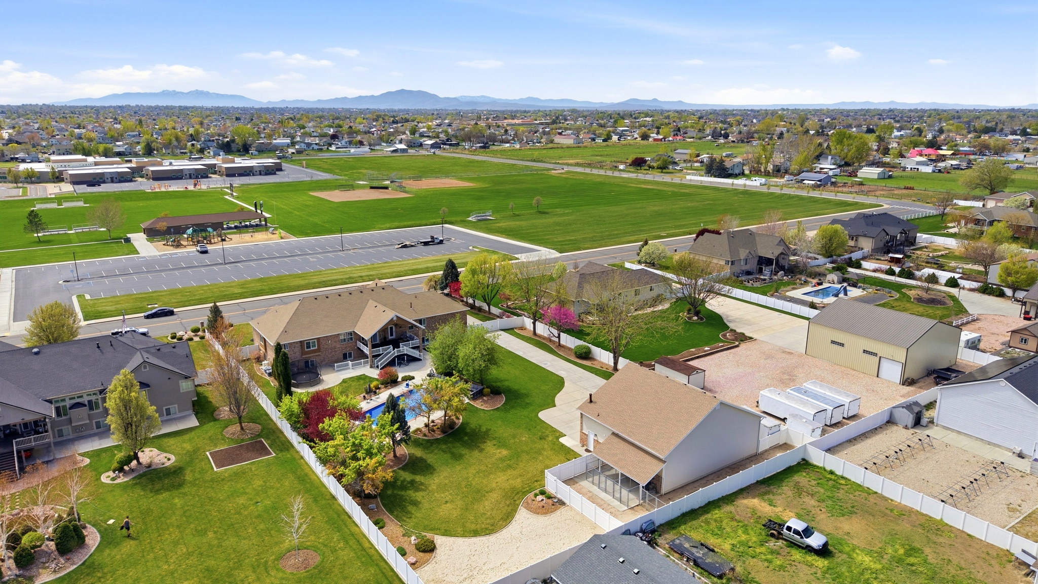 main property photo 79