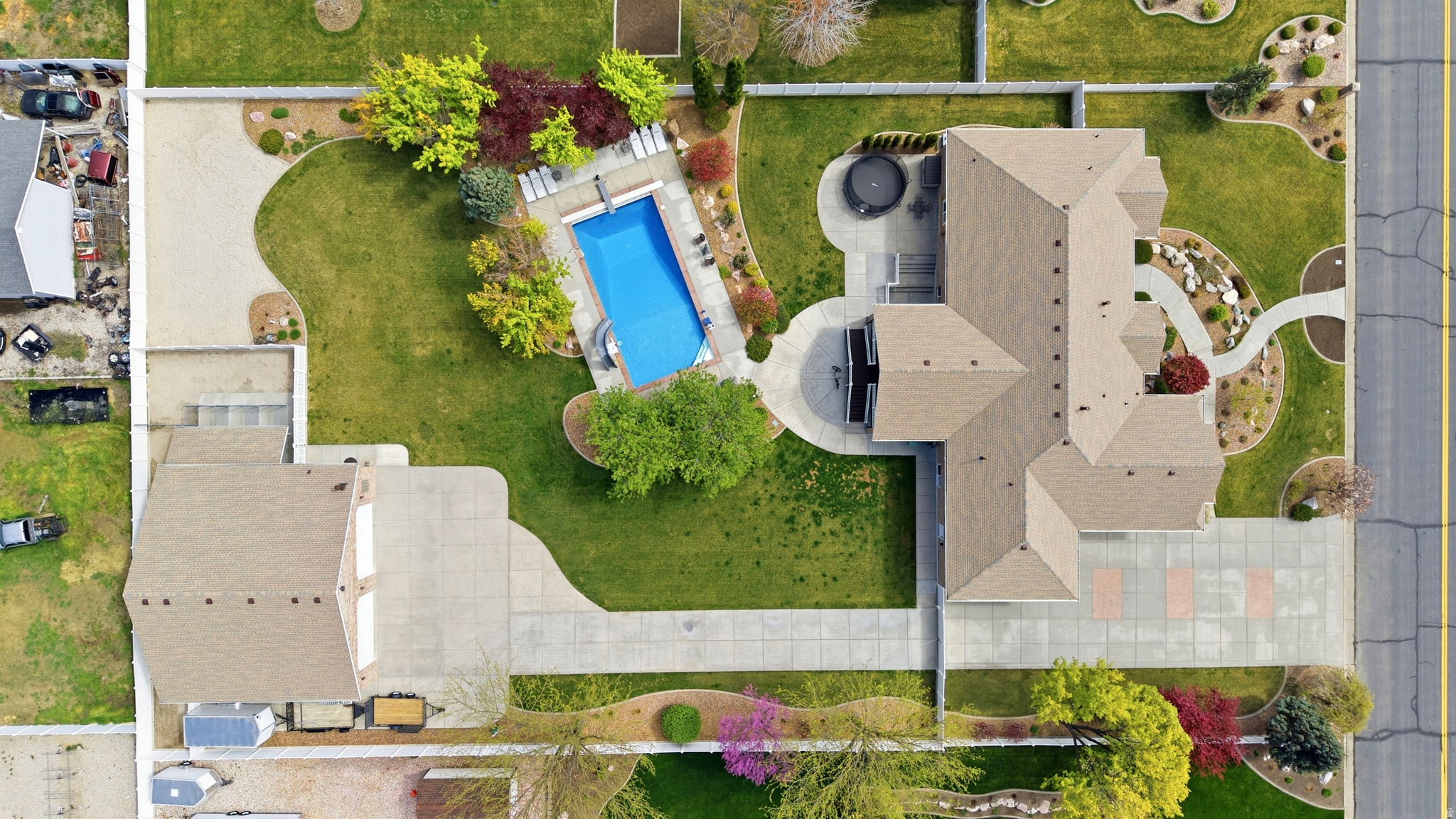 main property photo 81