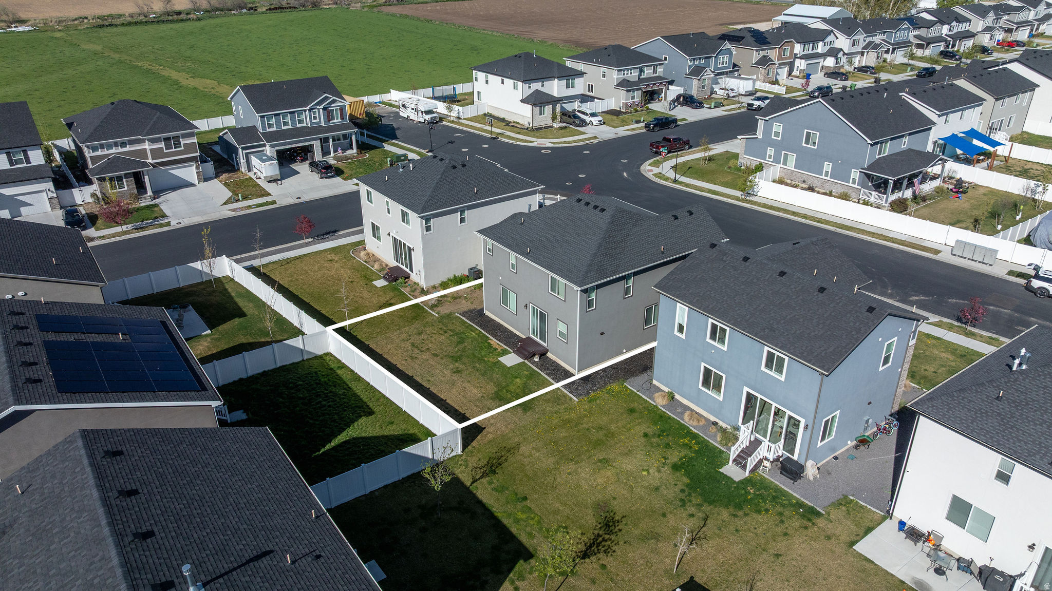 main property photo 32