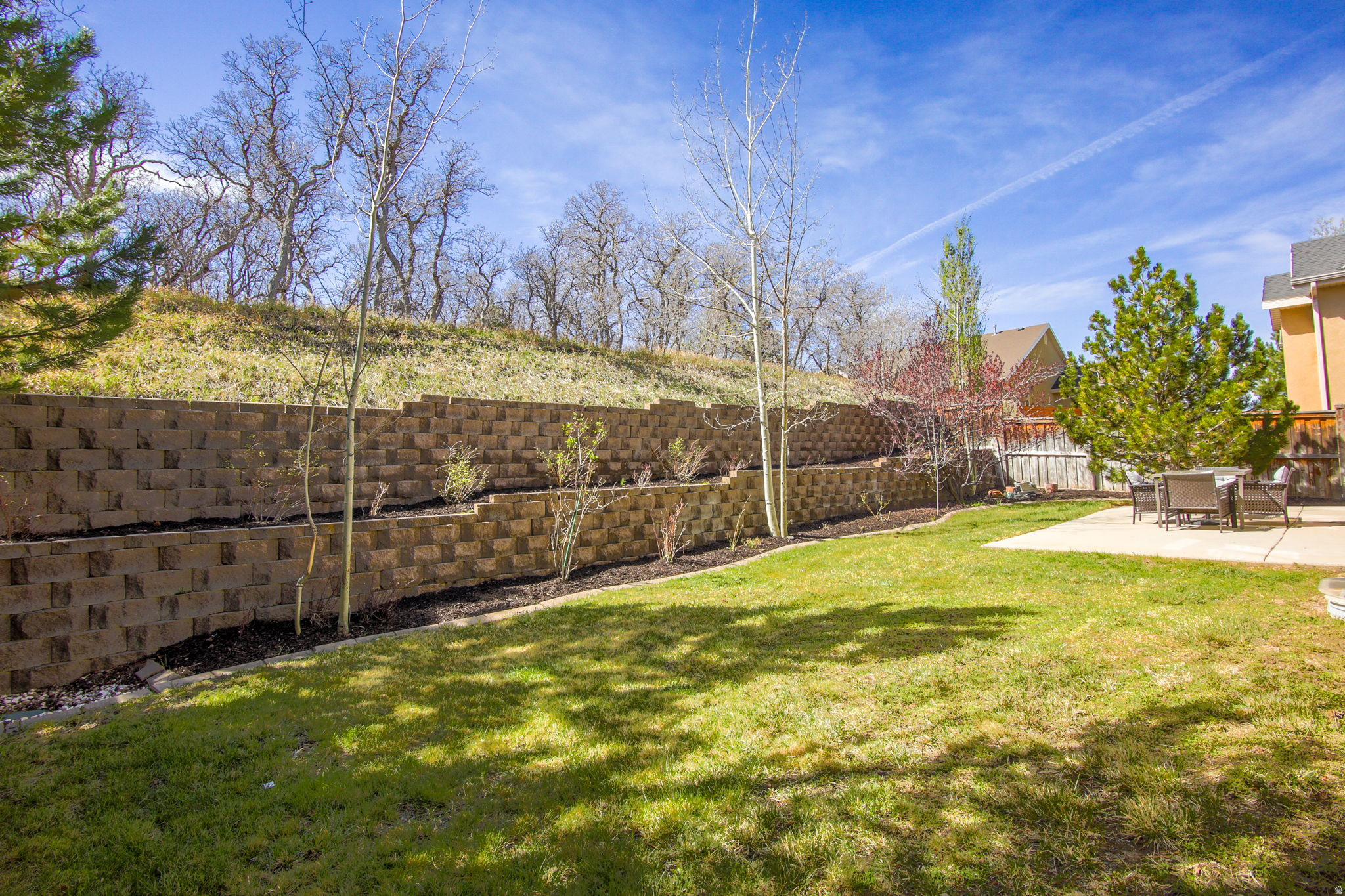 main property photo 28