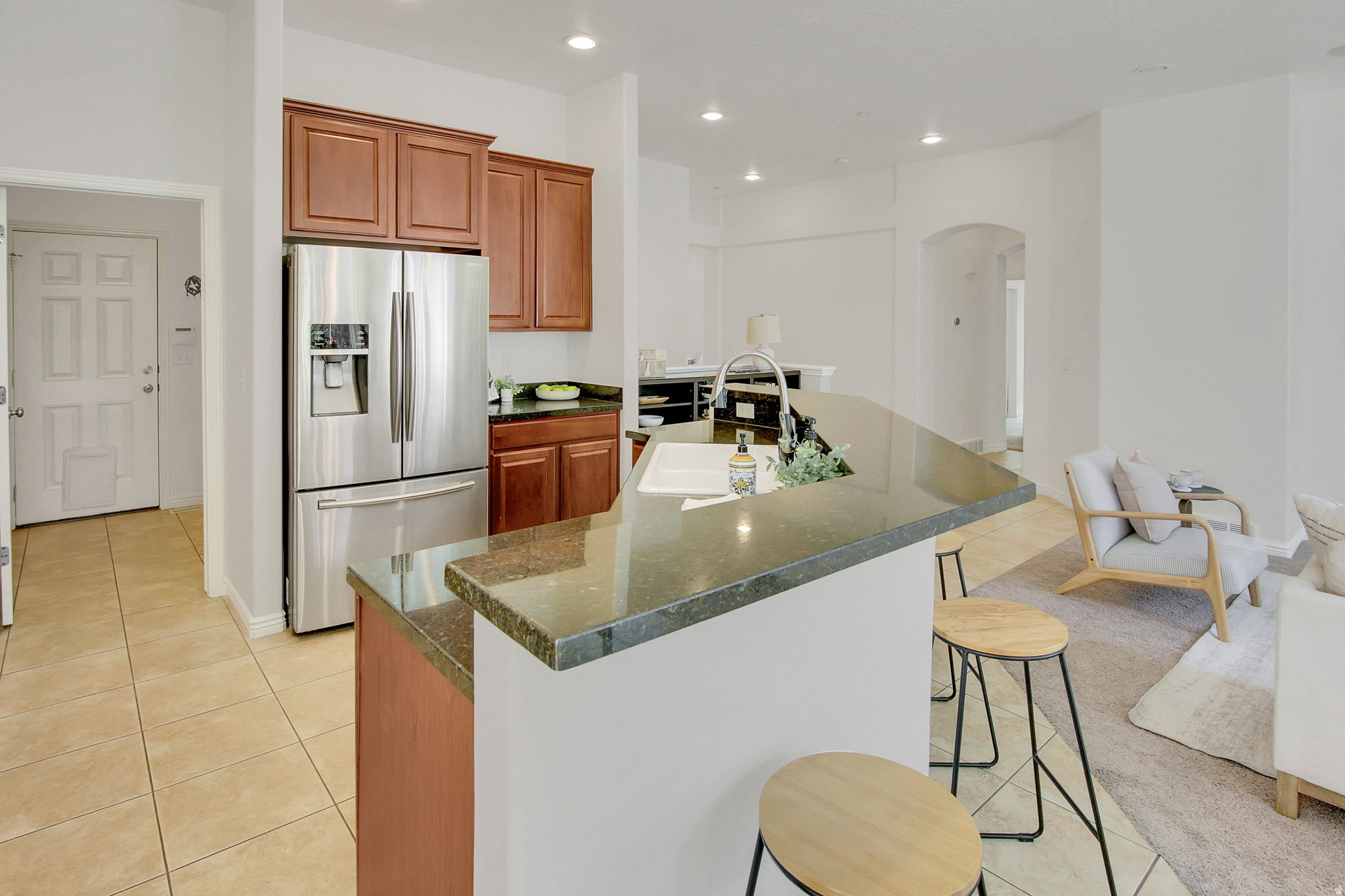 main property photo 9
