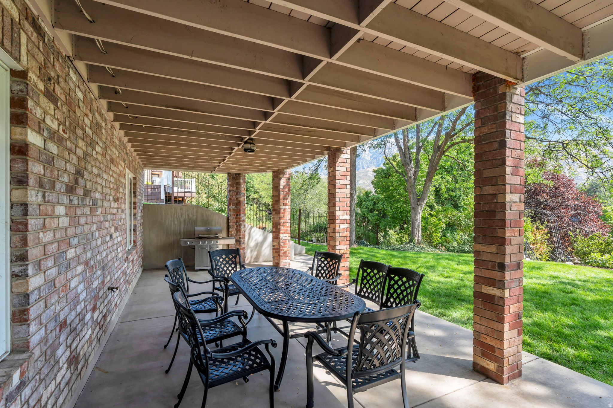 main property photo 51