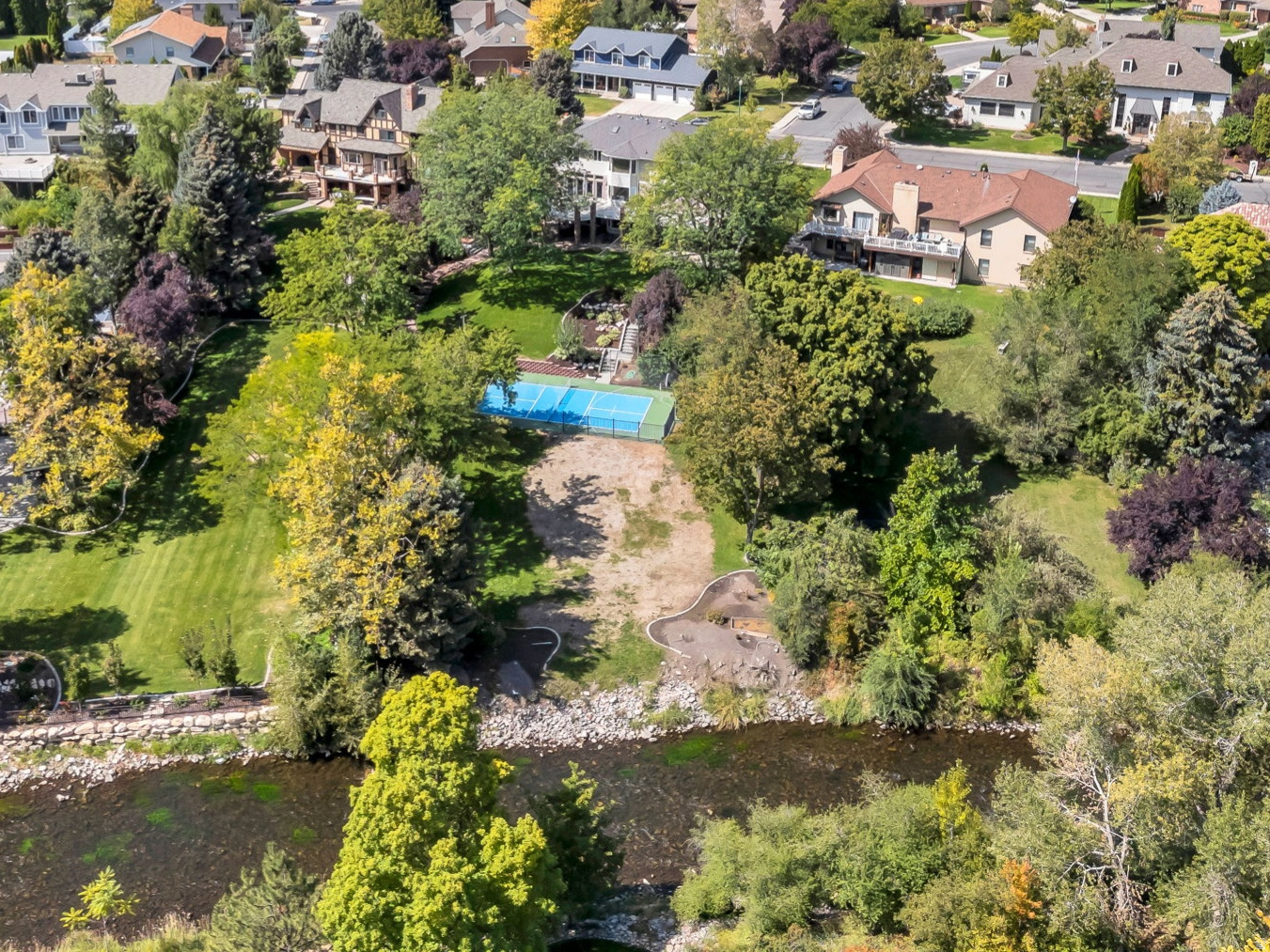 main property photo 75