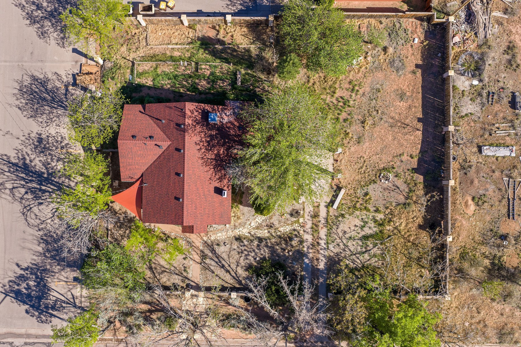 main property photo 33