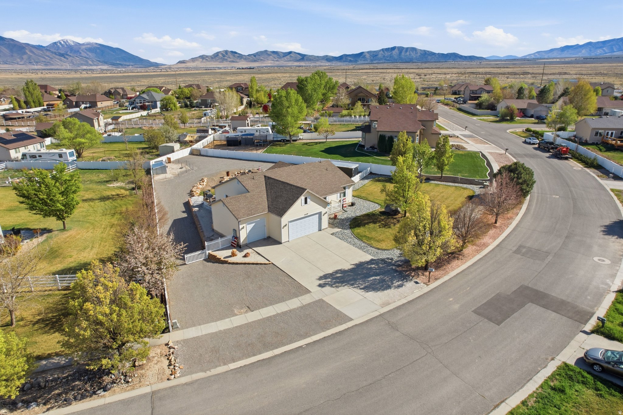 main property photo 74