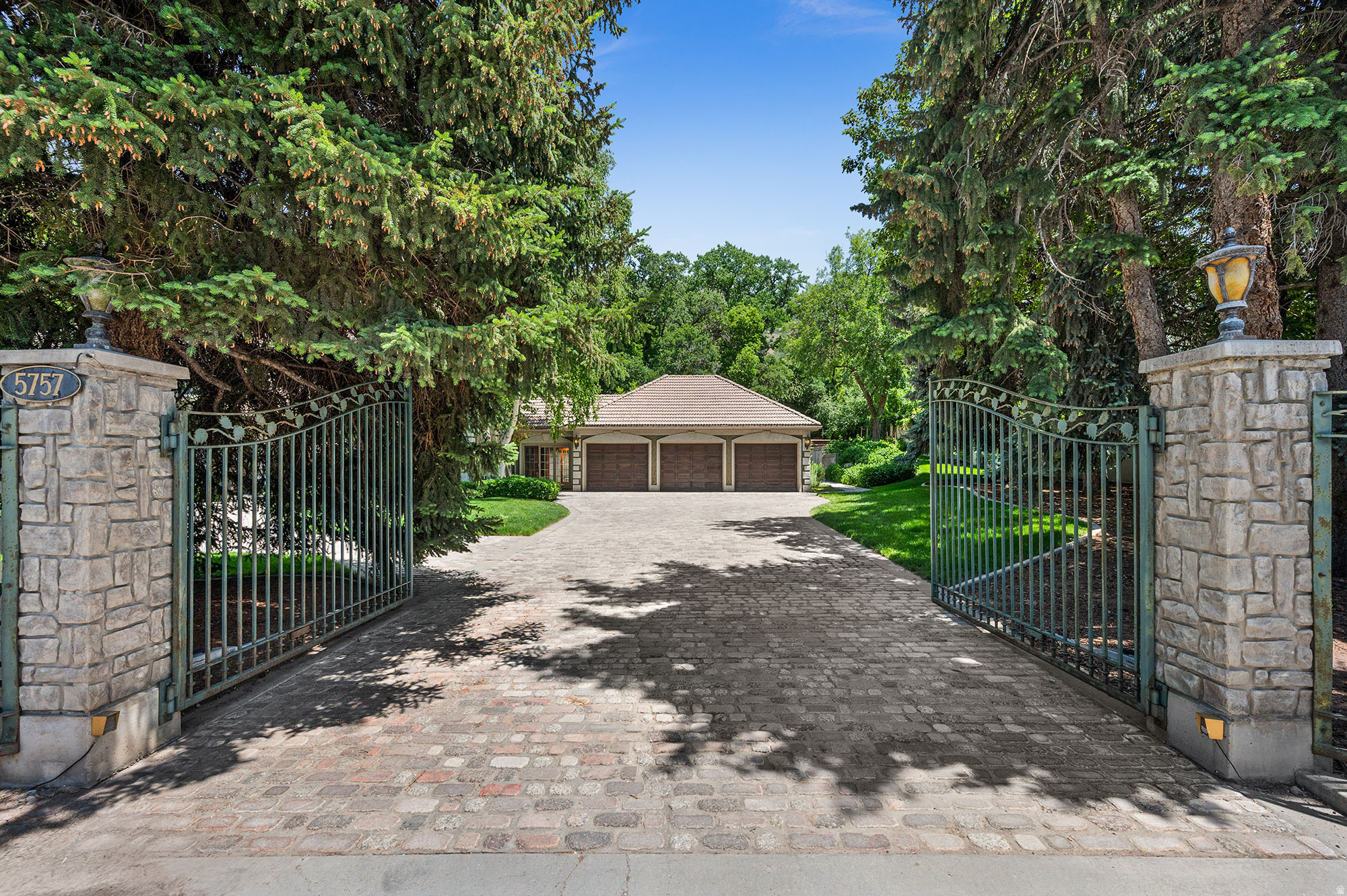 main property photo 19