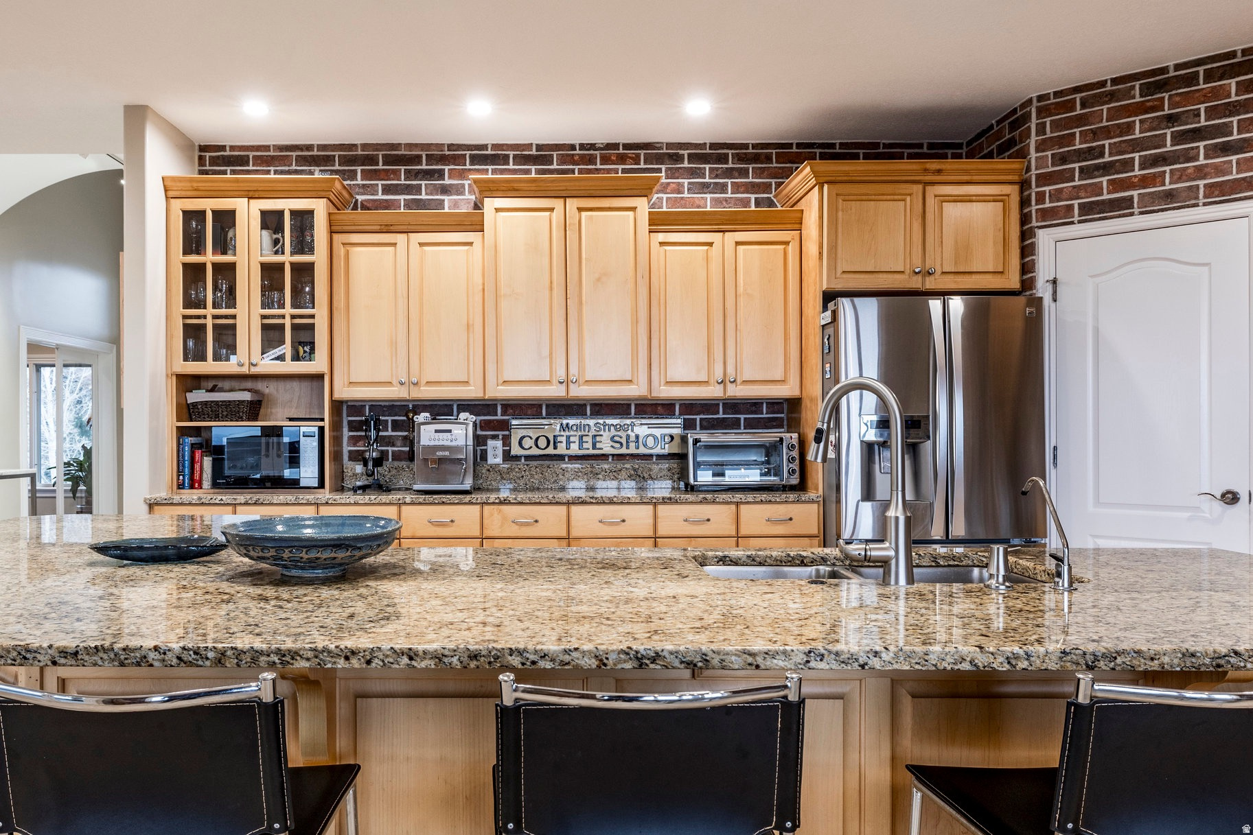 main property photo 12