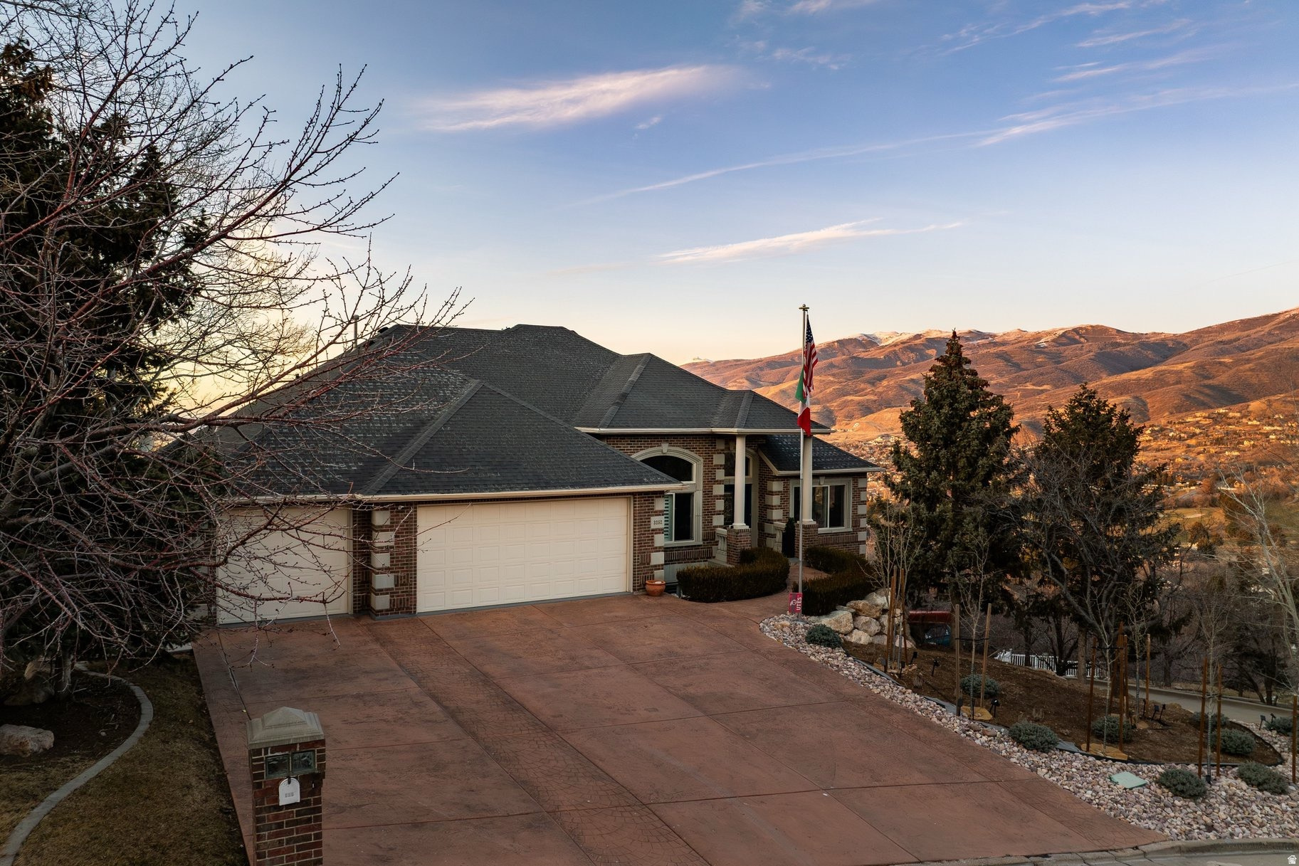 main property photo 51