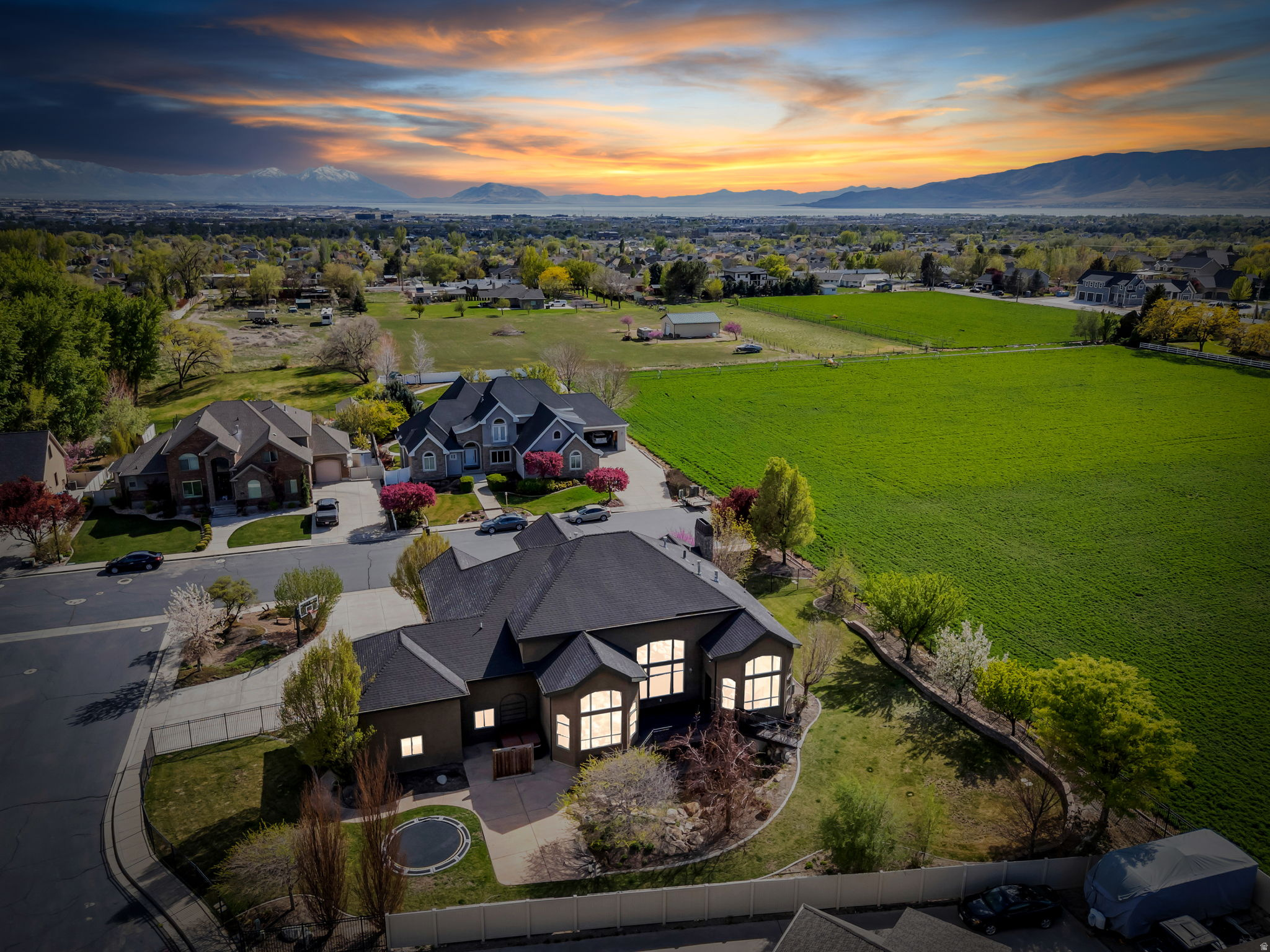 main property photo 78