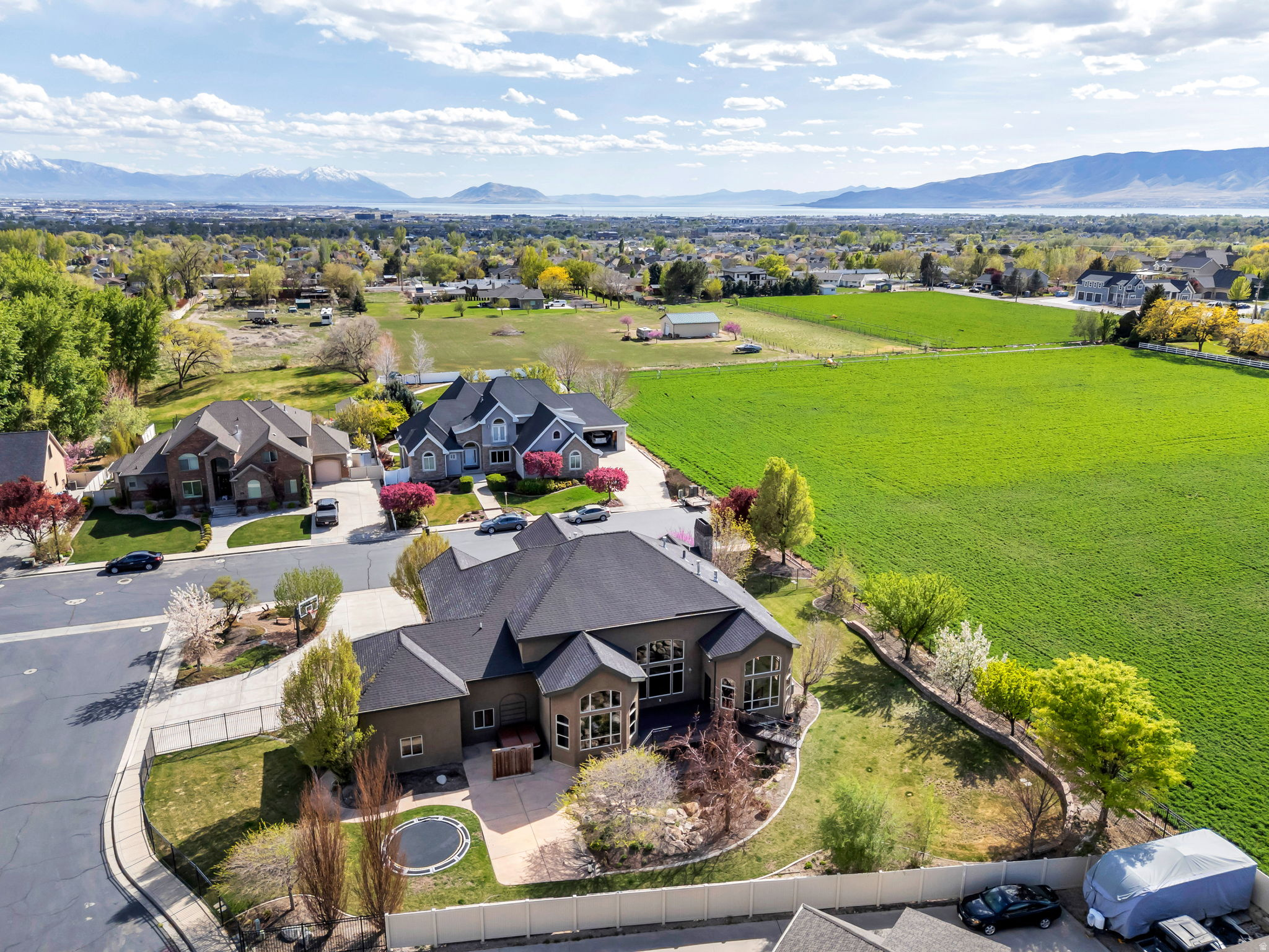 main property photo 79