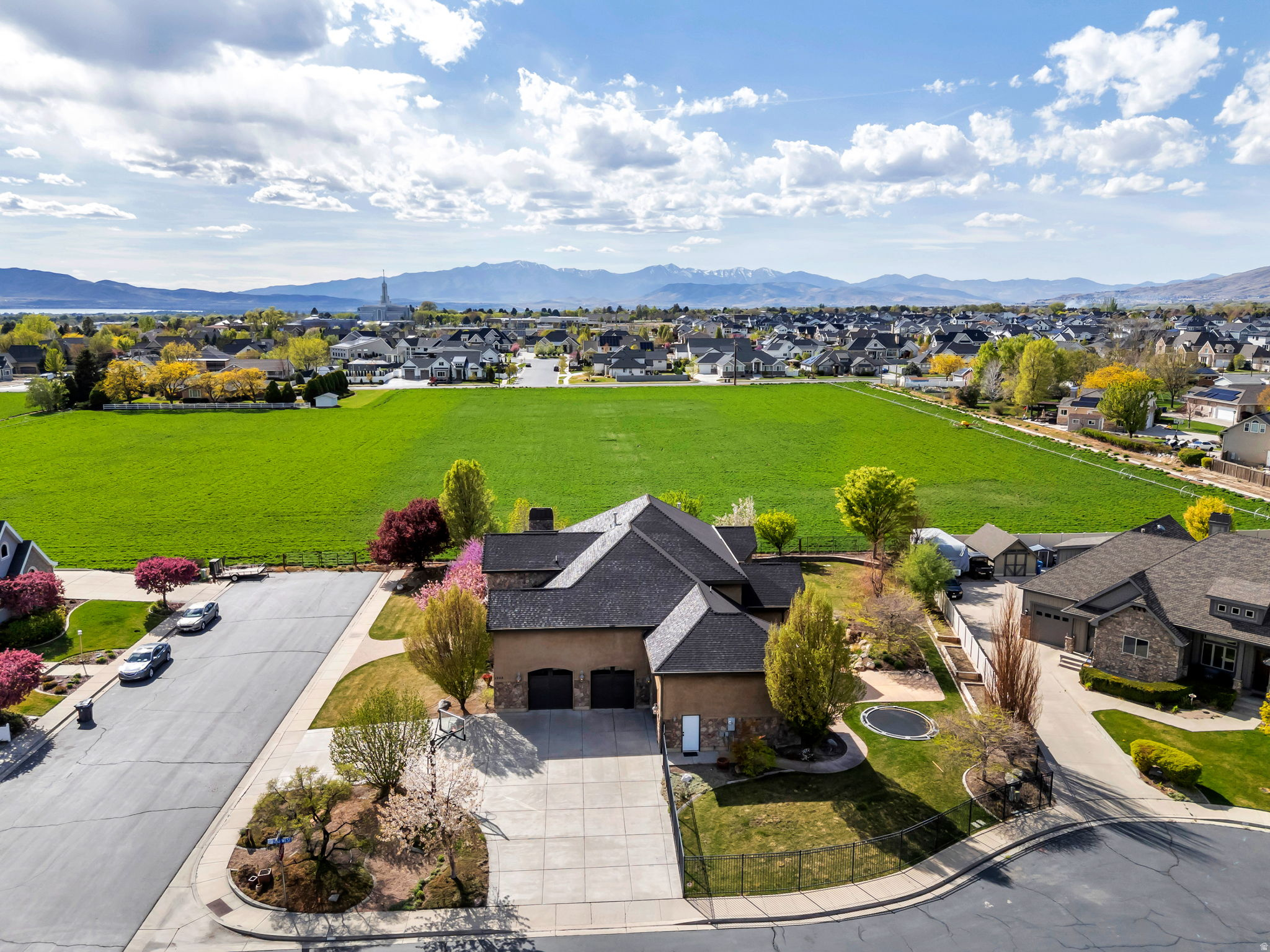 main property photo 80