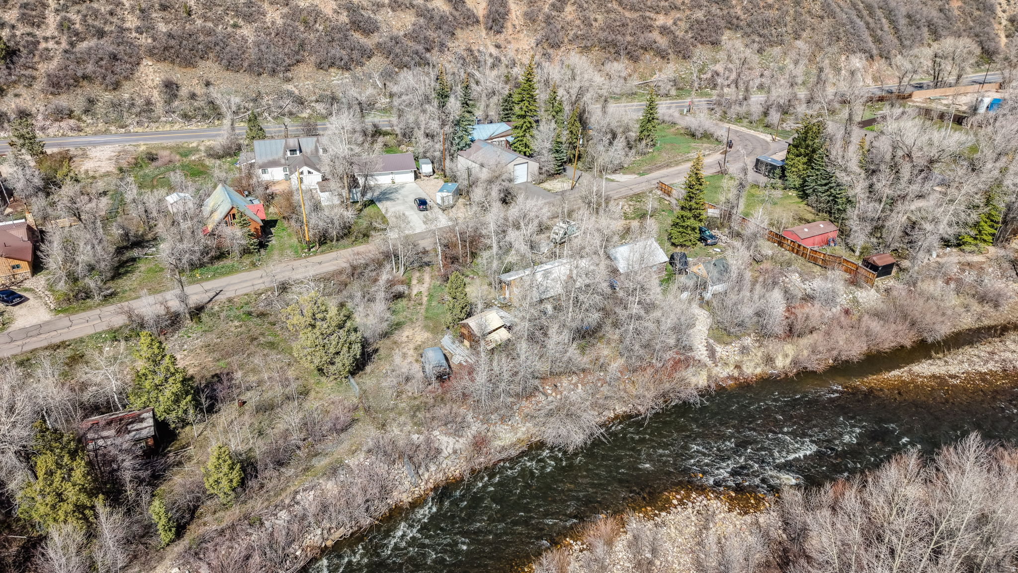 main property photo 28