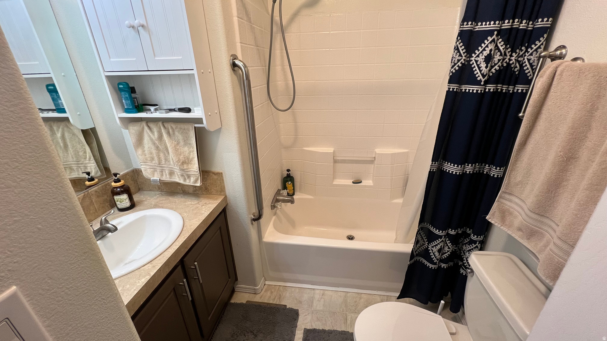 main property photo 13