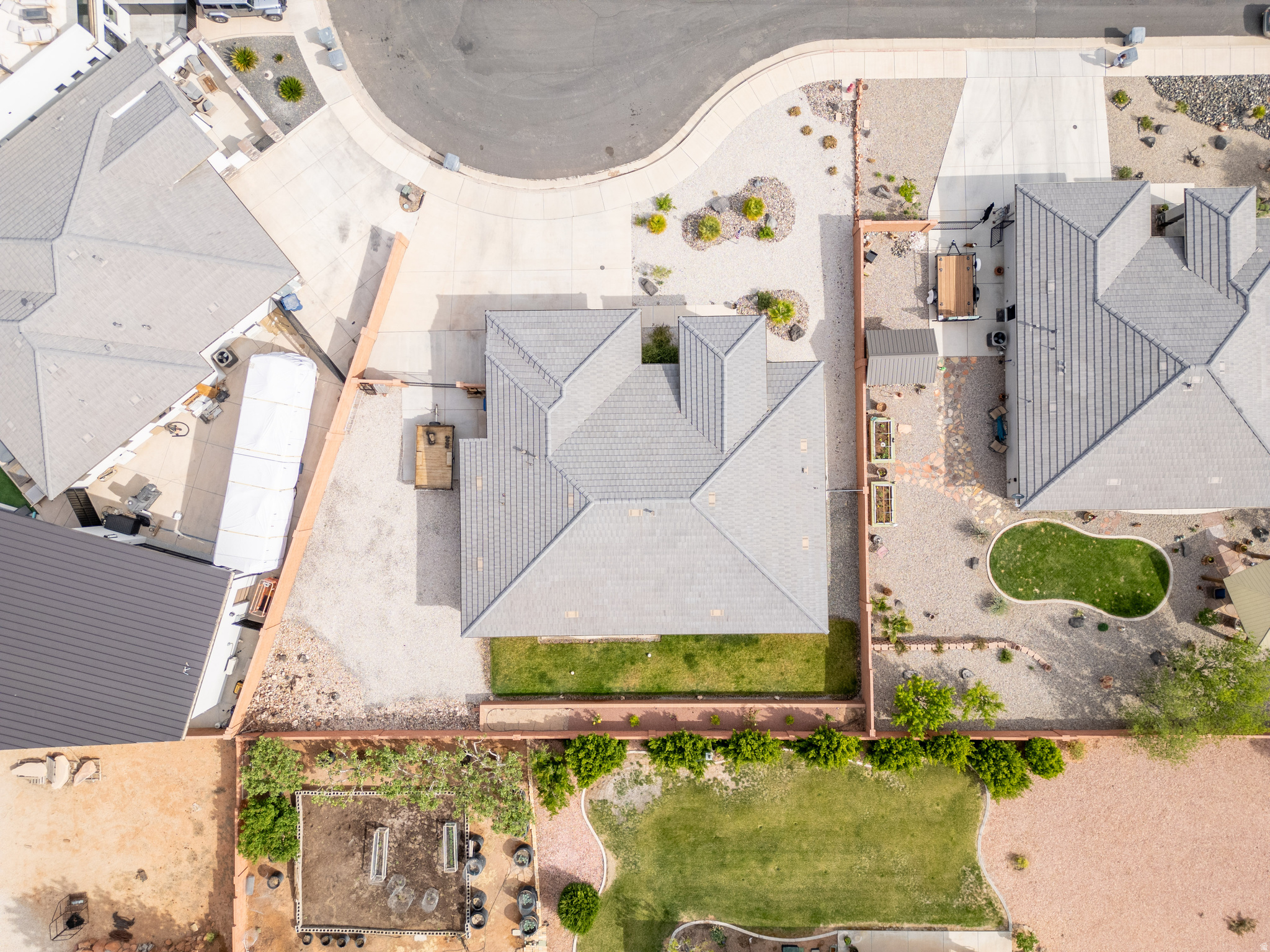 main property photo 38