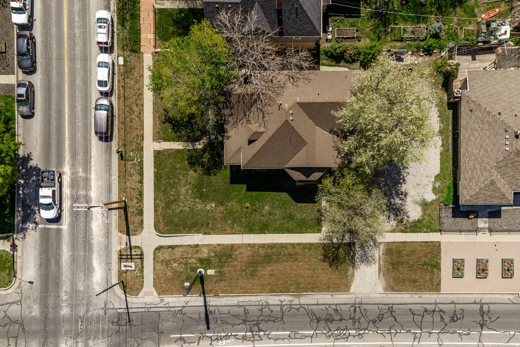 main property photo 16