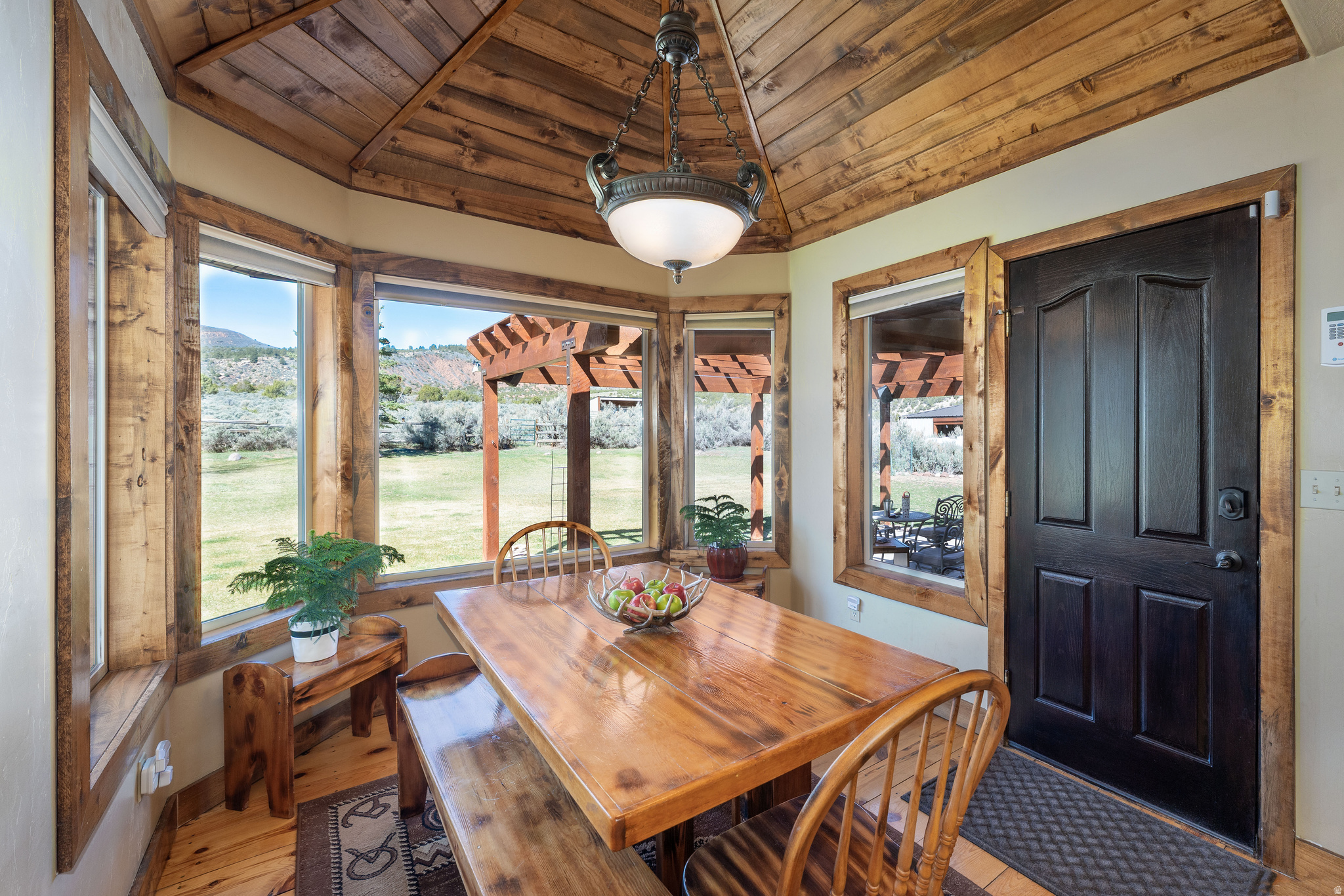 main property photo 14