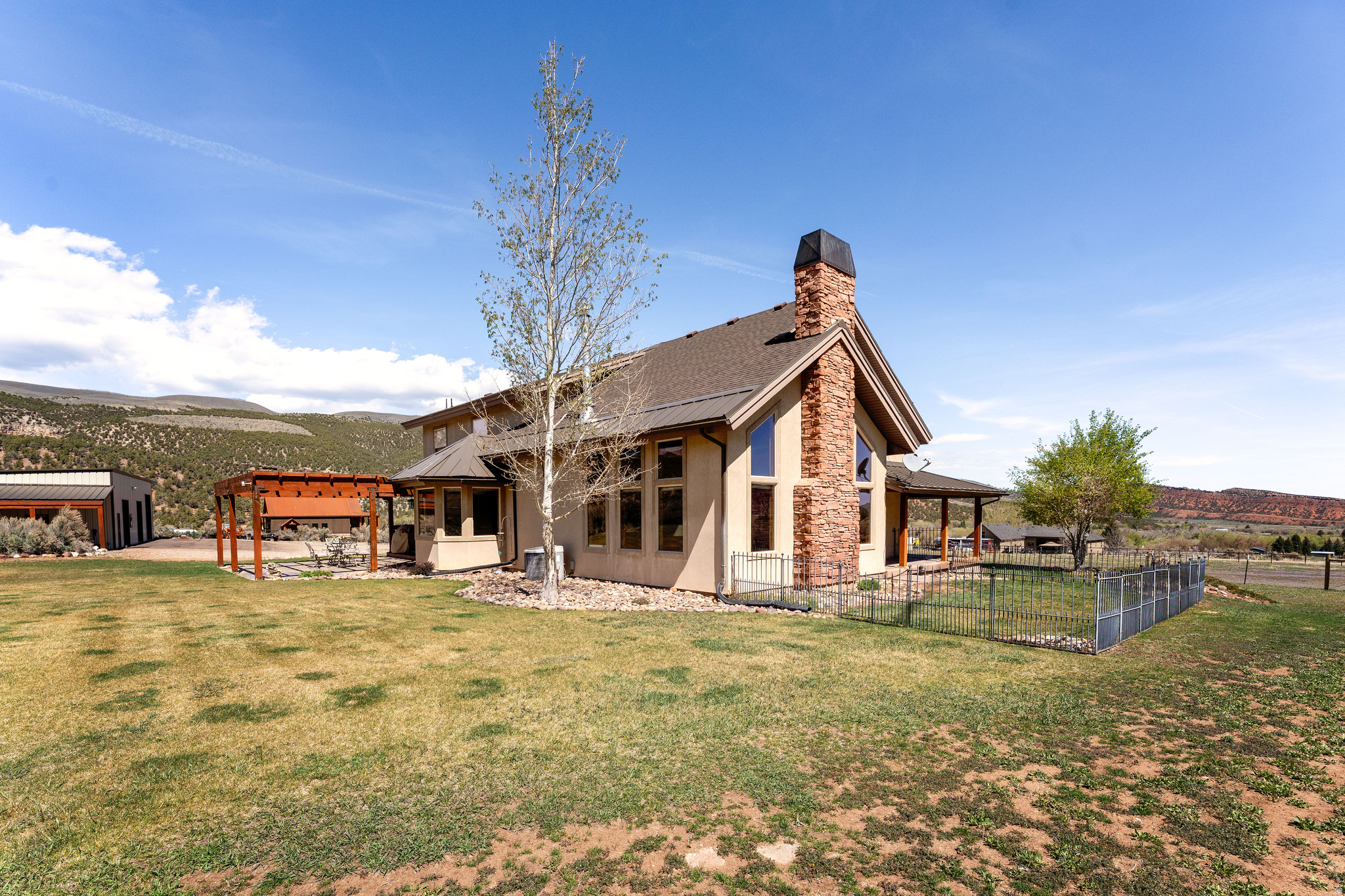 main property photo 35