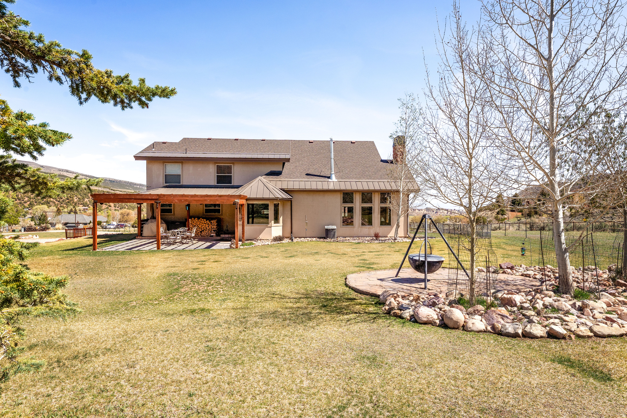 main property photo 40