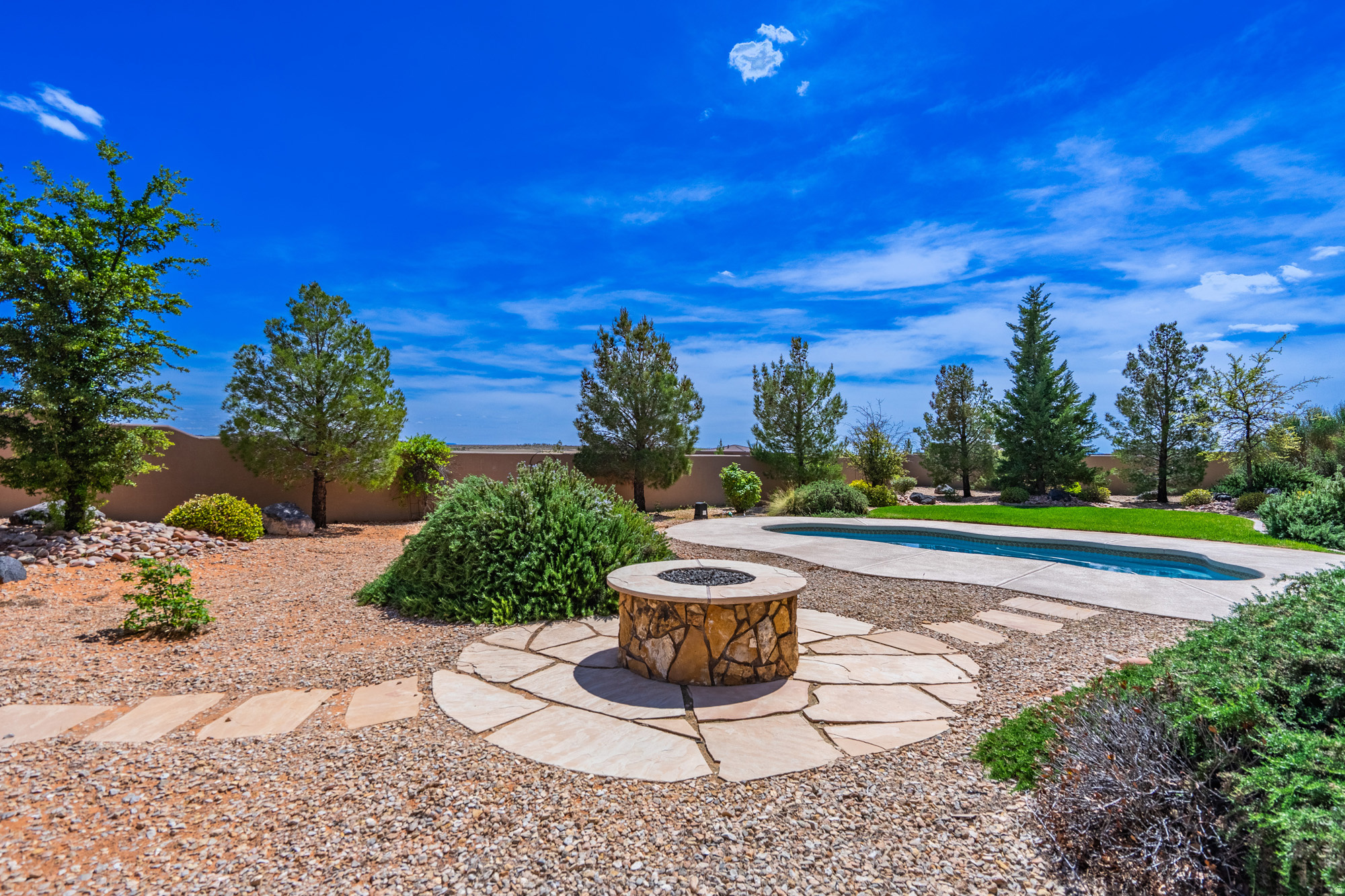 main property photo 49