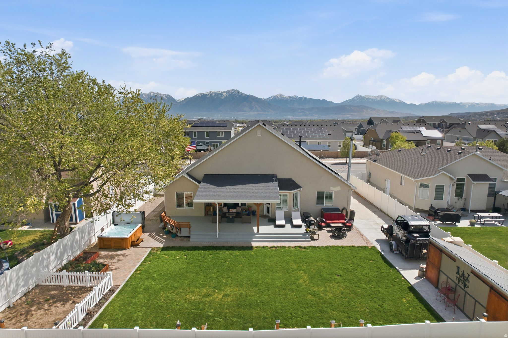 main property photo 60