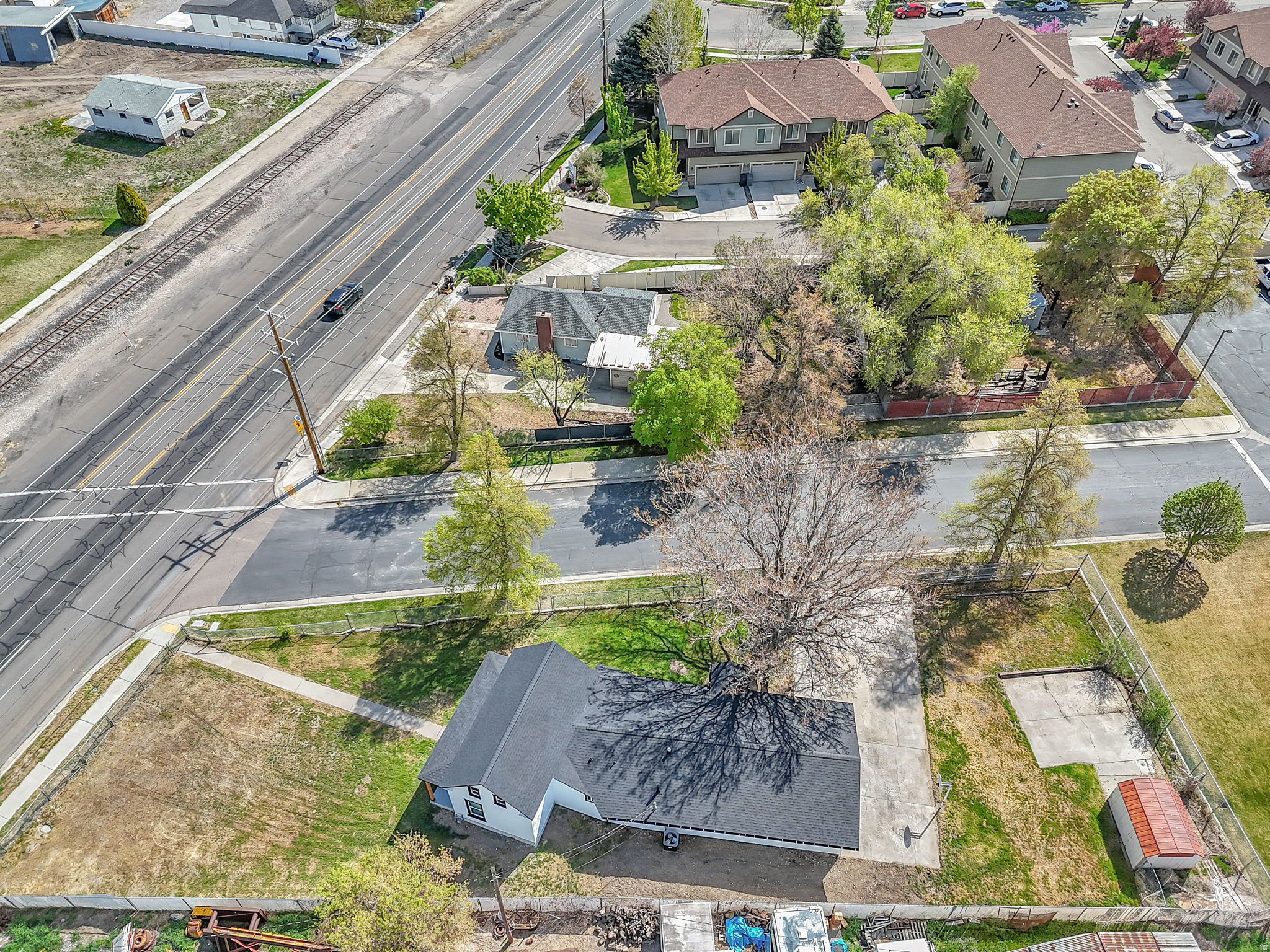 main property photo 47
