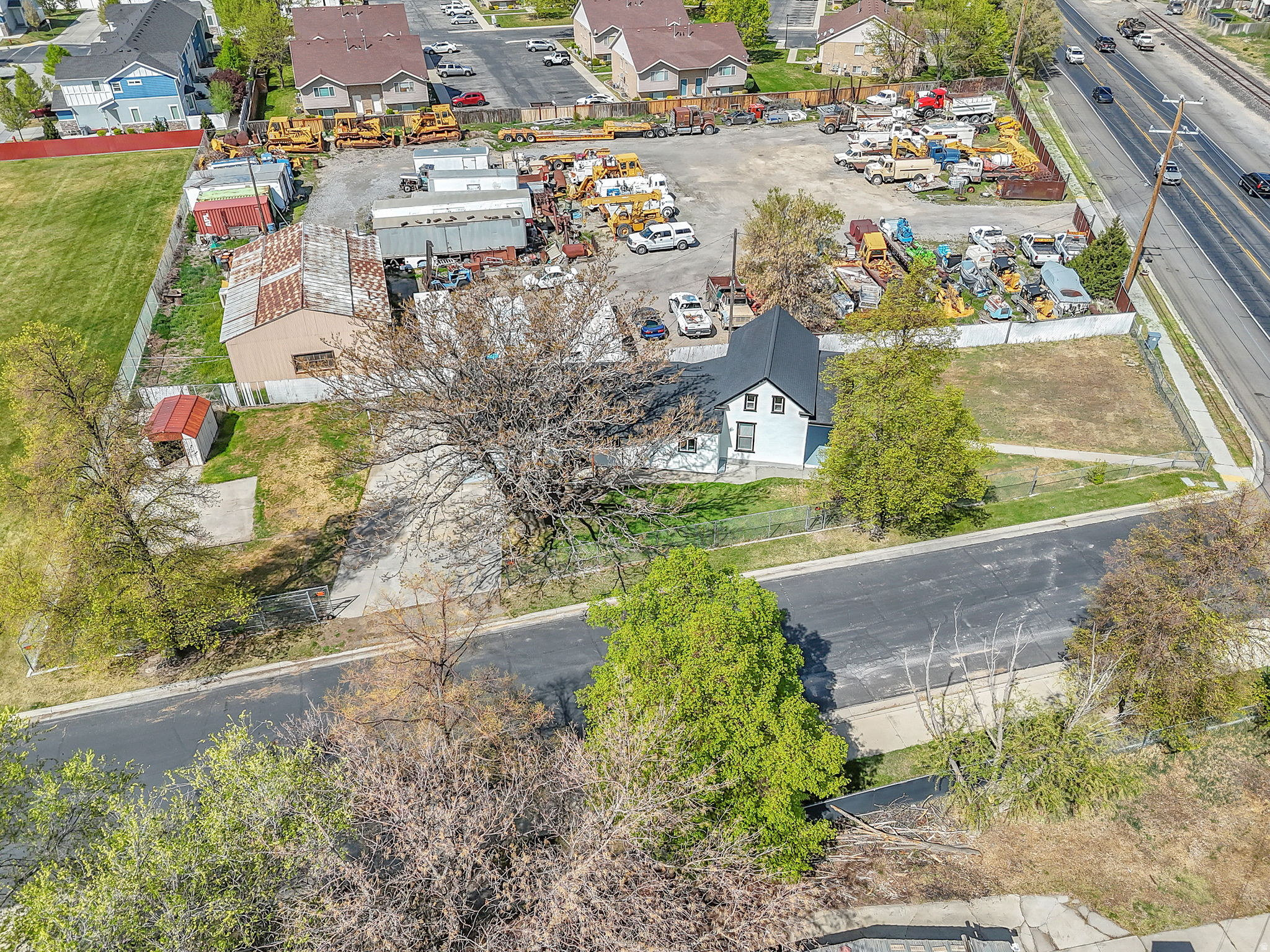 main property photo 51