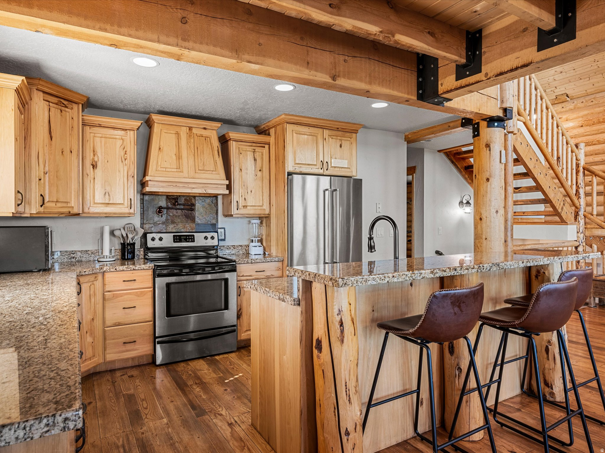 main property photo 11