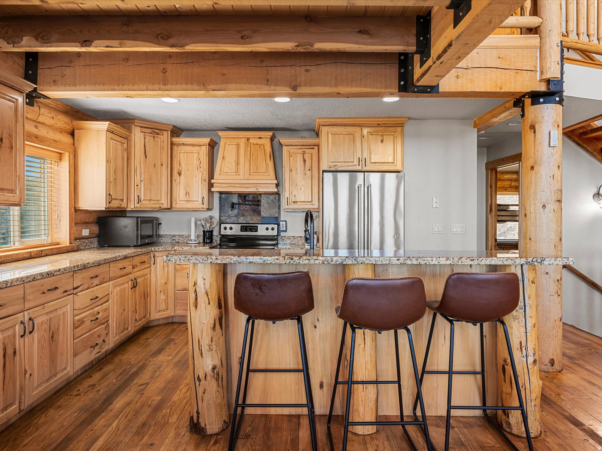 main property photo 12