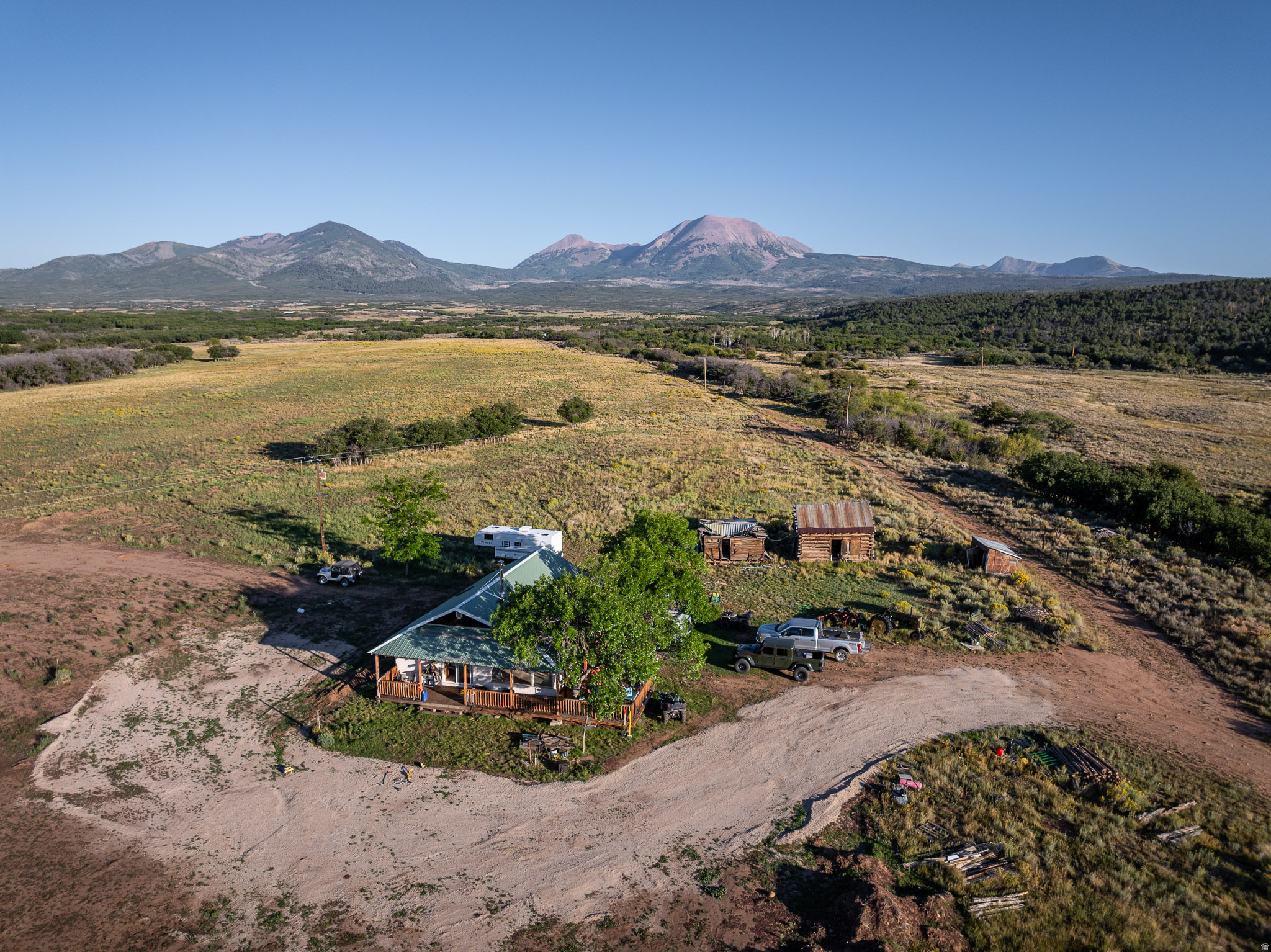 main property photo 3
