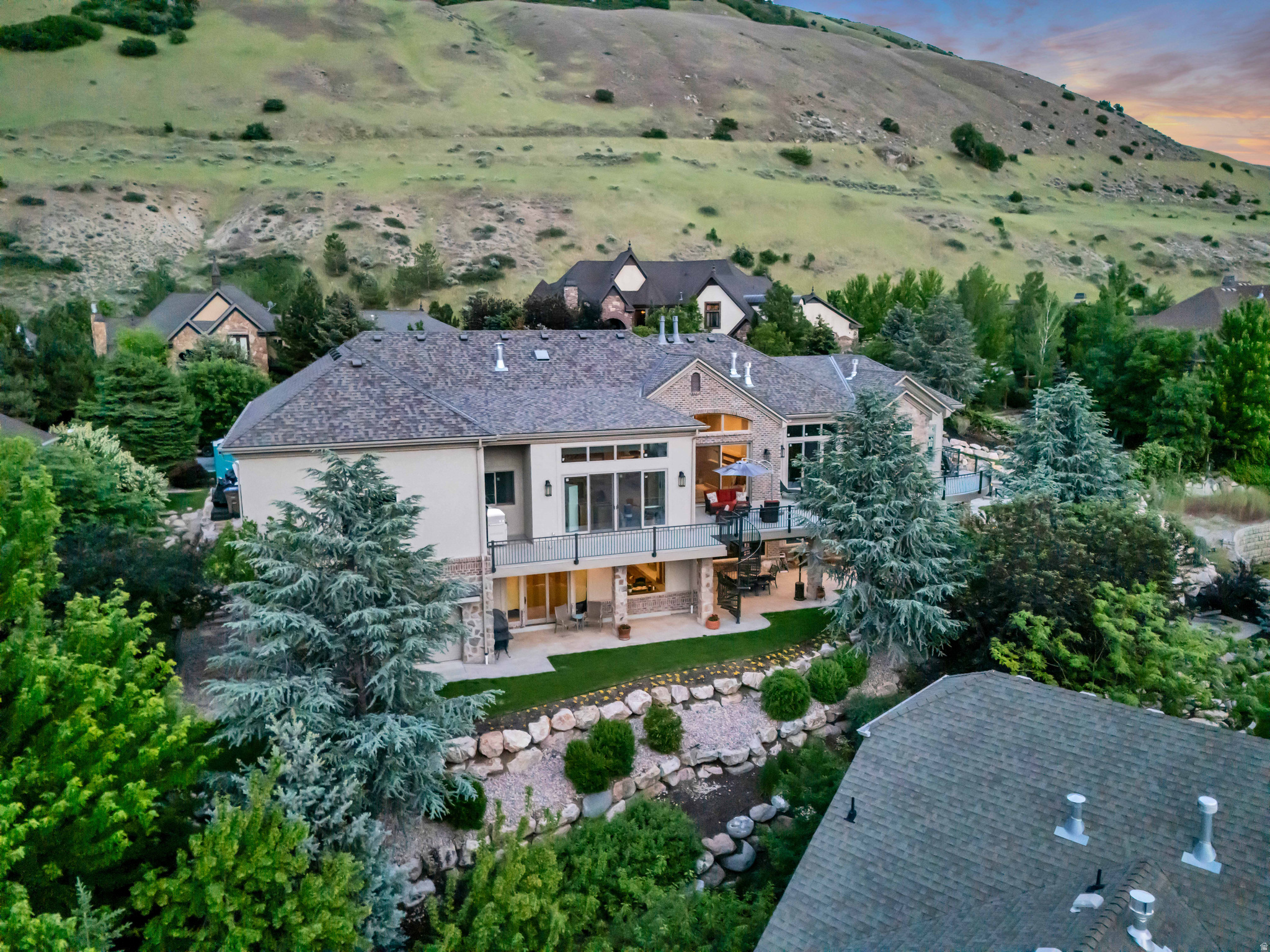 main property photo 41