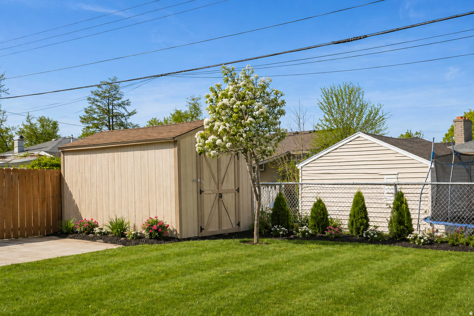 main property photo 17