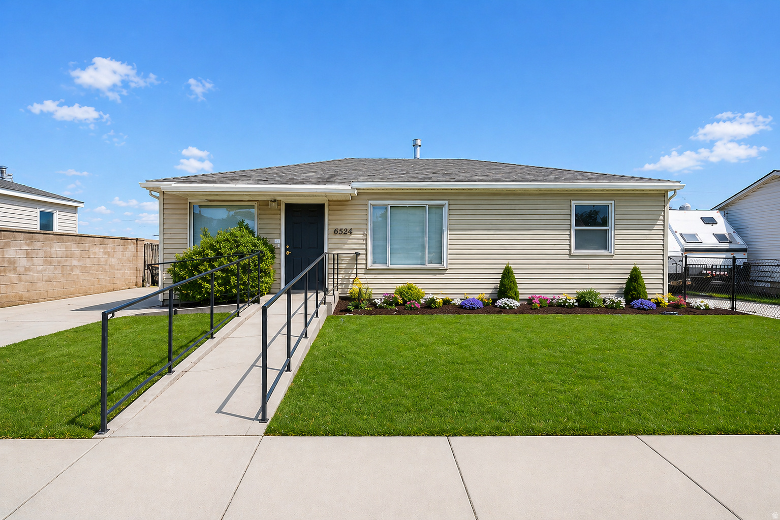 main property photo 3
