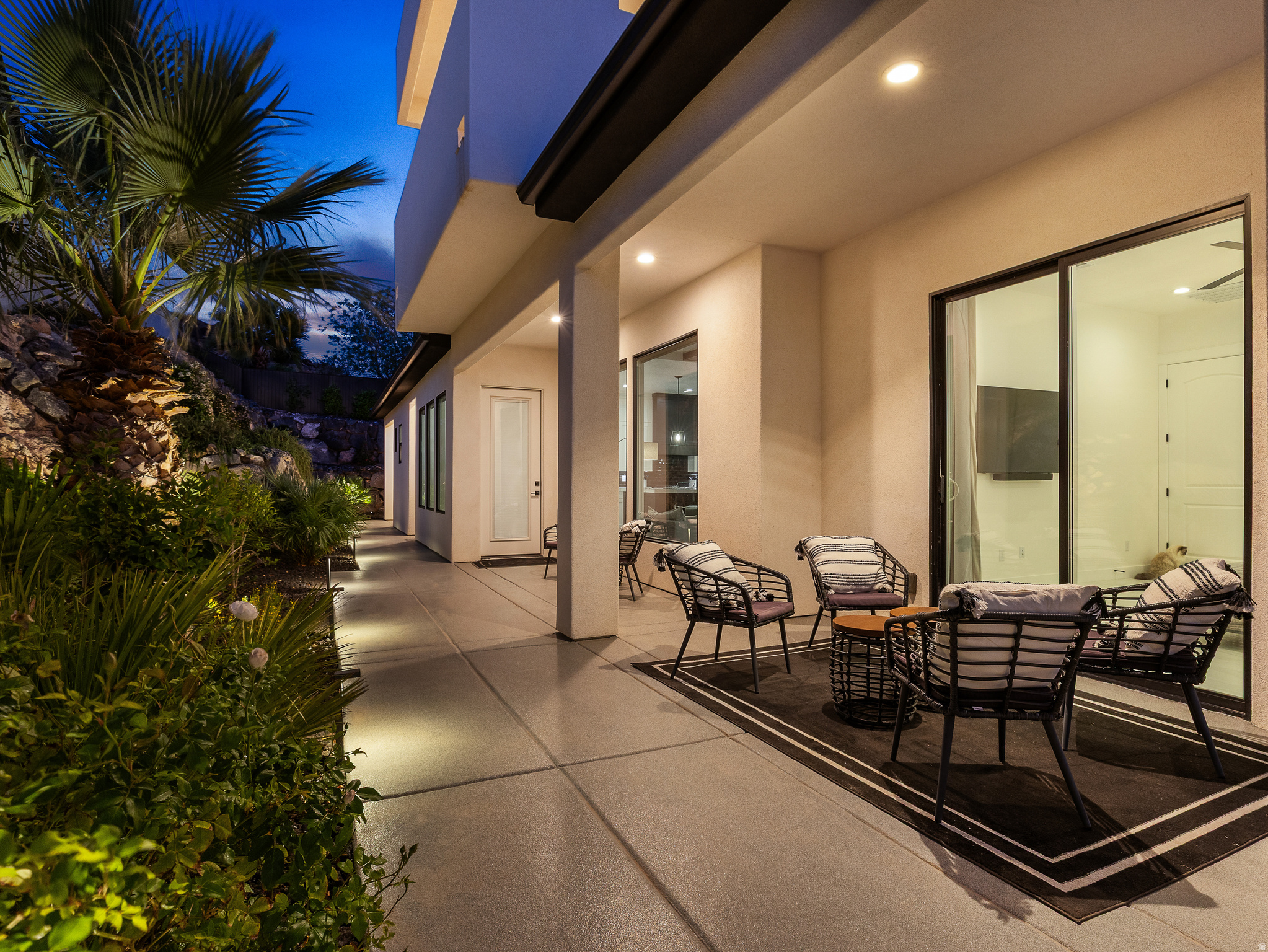 main property photo 50